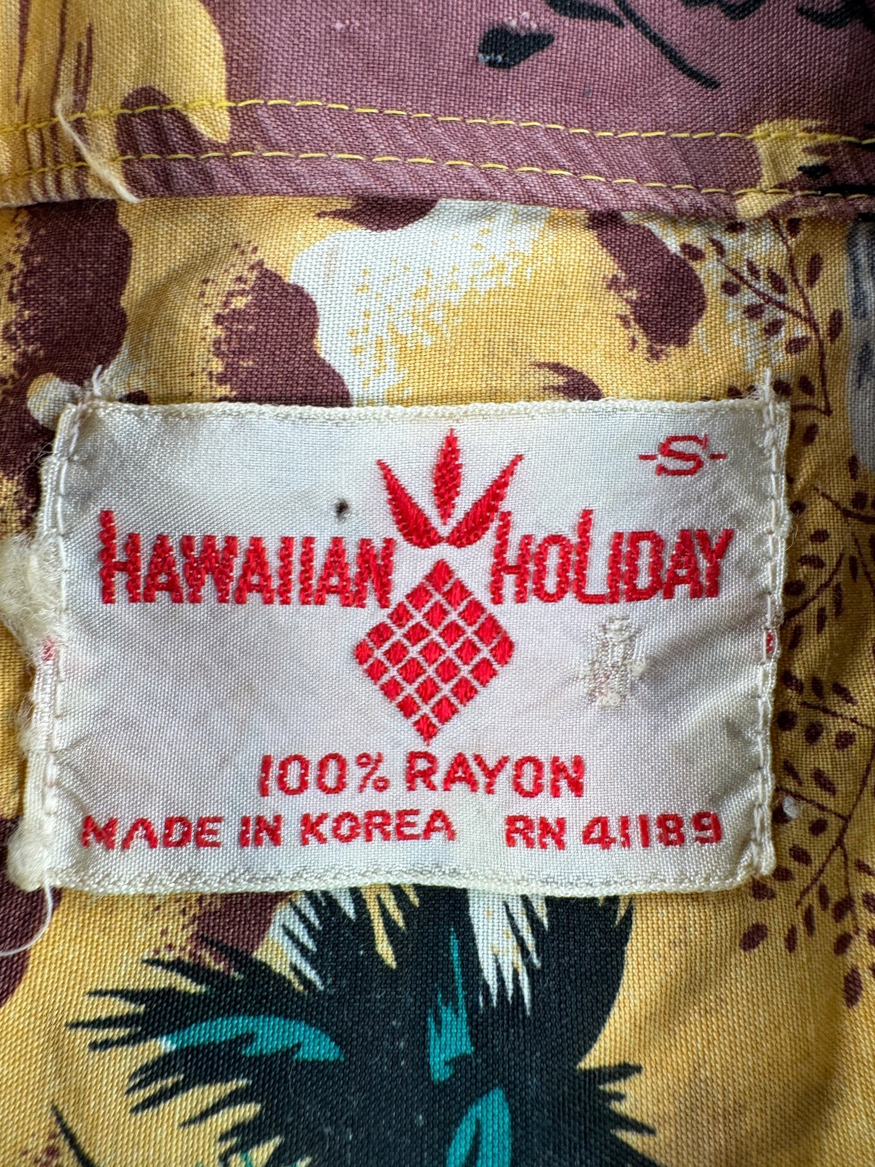 Tag on Vintage Hawaiian Holiday Rayon Fixer Aloha Shirt SZ S