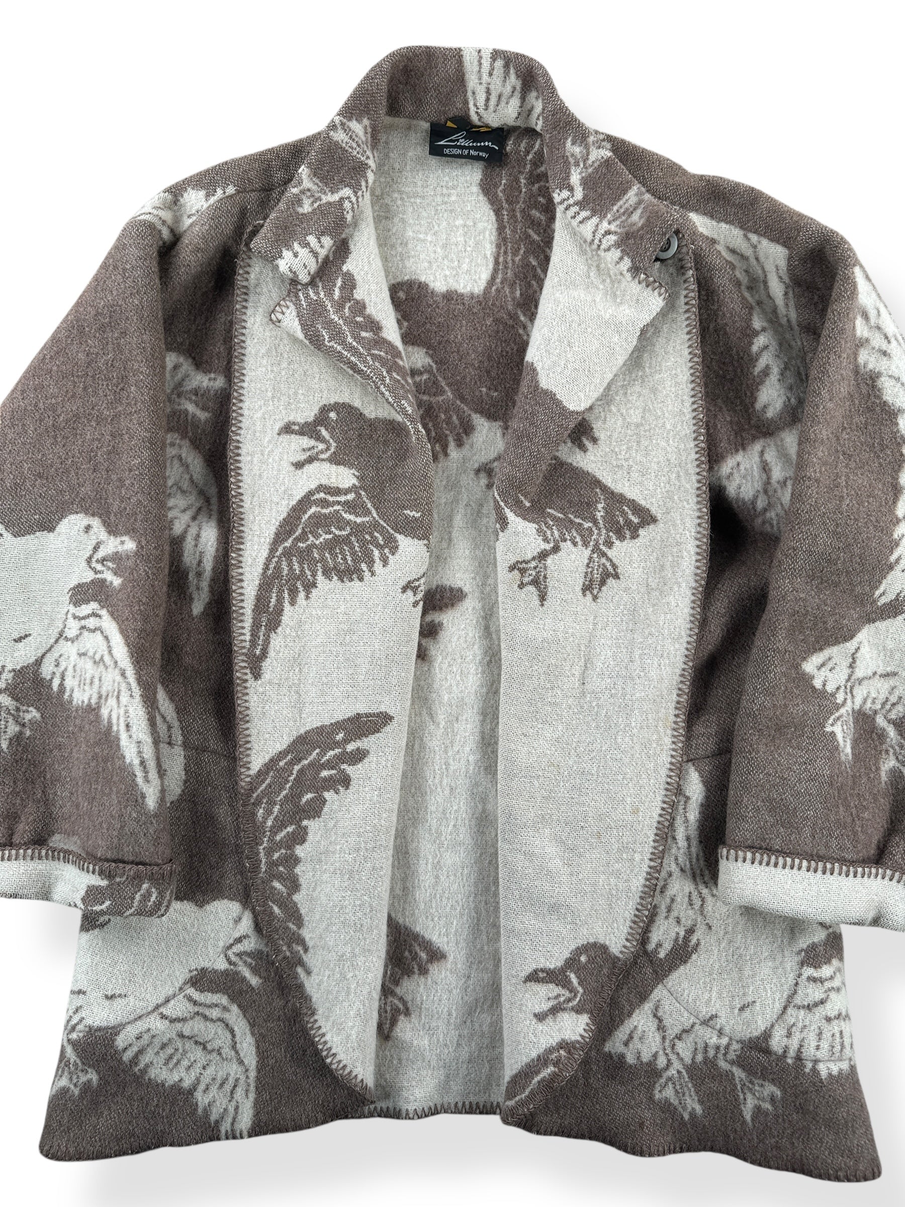 Front Close Up of Vintage Lillunn of Norway Wool Gull Jacket SZ M