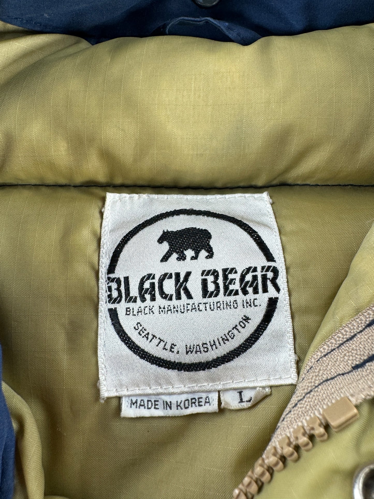 Tag on Vintage 80s Era Black Bear Puffer Jacket SZ L AS IS