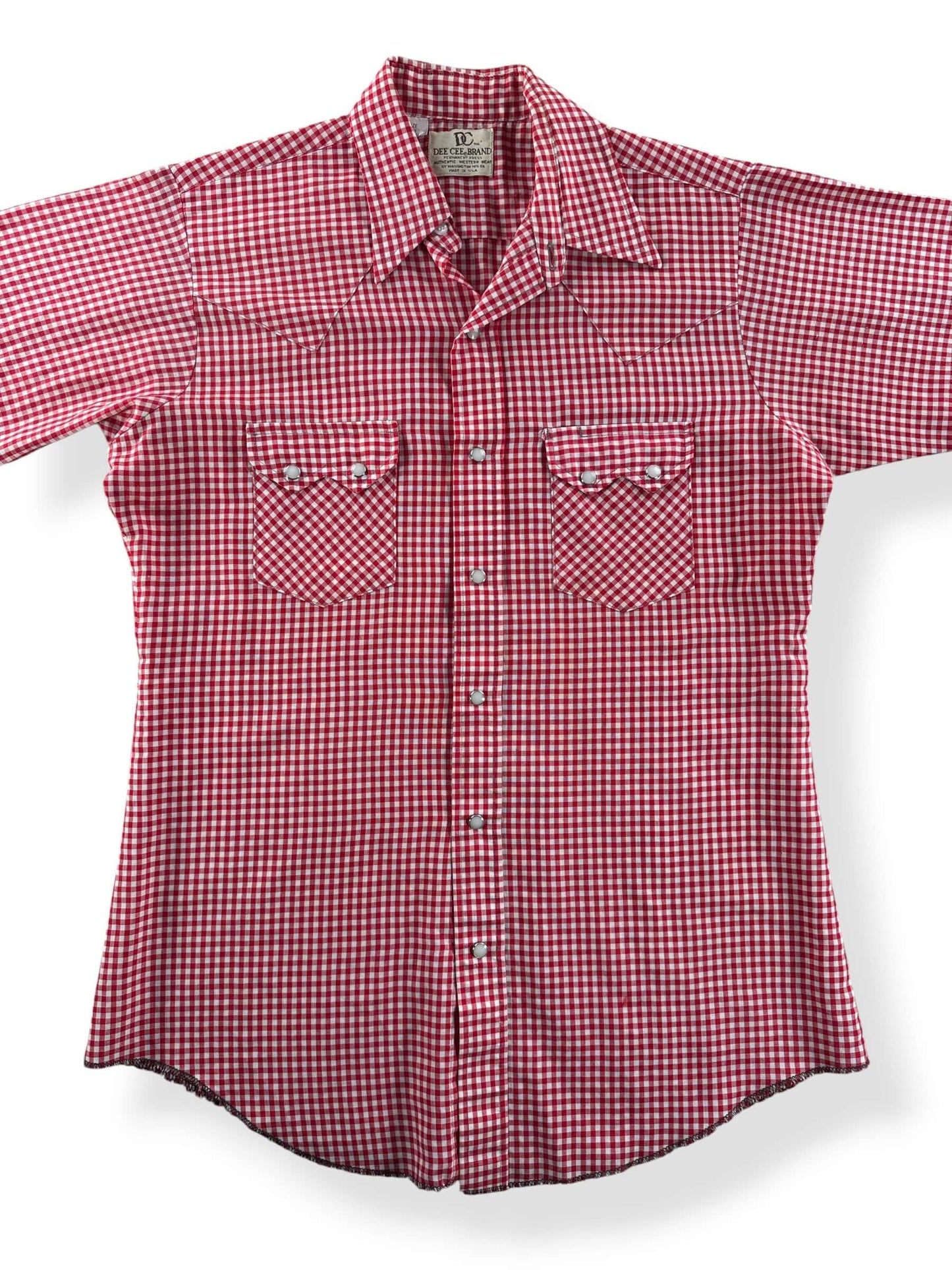 Front Close Up of Vintage Dee Cee Gingham Short Sleeve Pearl Snap SZ 15 1/2 (Fits M)
