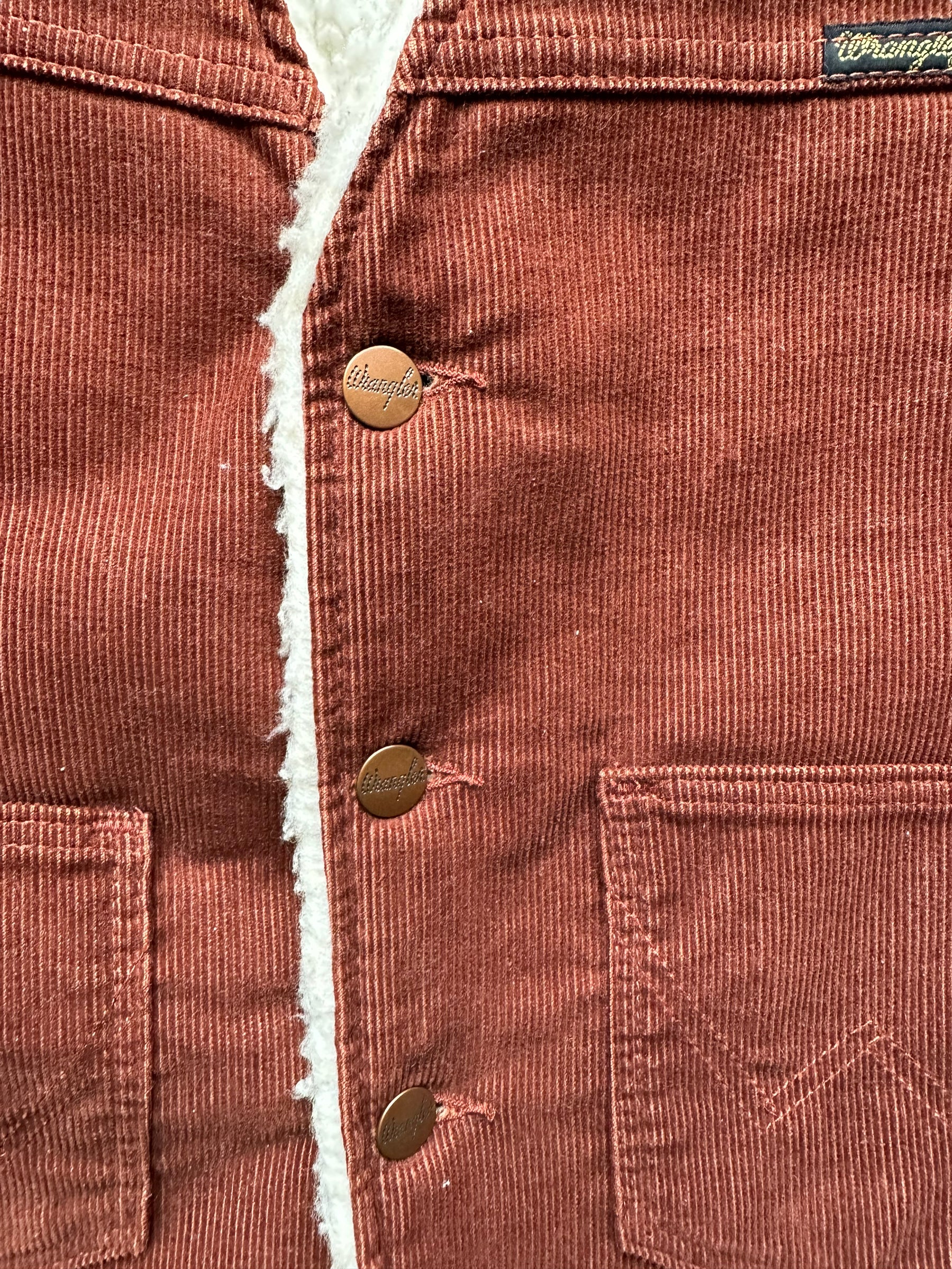 Button View of Vintage Rust Colored Wrangler Shearling Vest SZ M | Vintage Sherpa Vest Seattle | Barn Owl Vintage Seattle