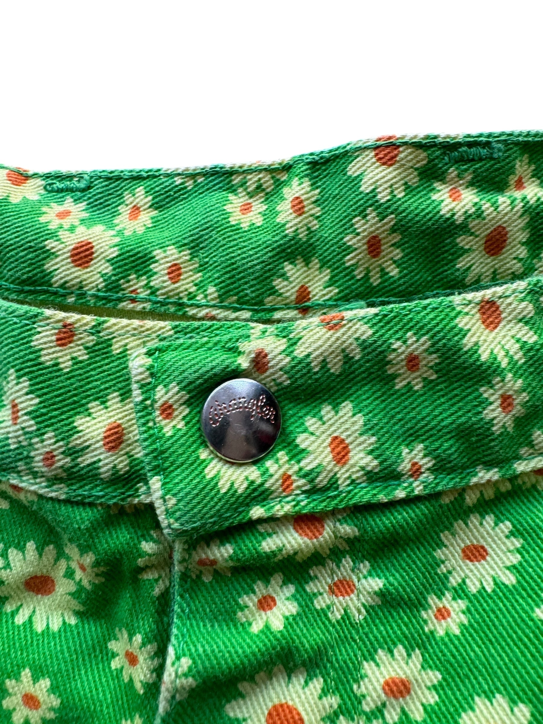 Button on Vintage Miss Wrangler Green Floral Shorties W33