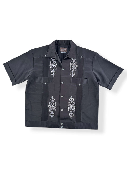 Front of Vintage Campos Loop Collar Embroidered Guayabera Shirt SZ 40