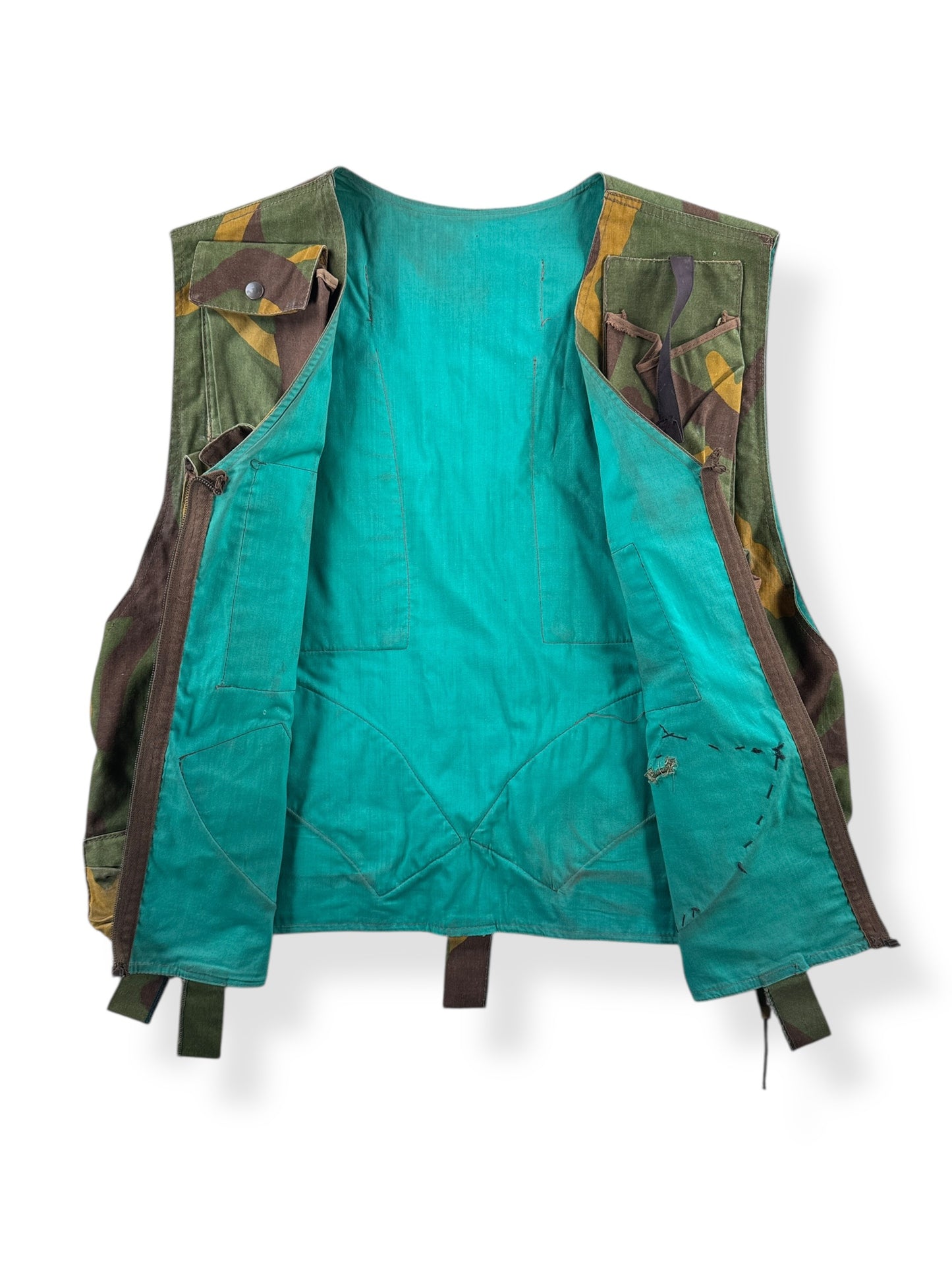 Inside of Vintage Bosnian Camo Vest SZ M
