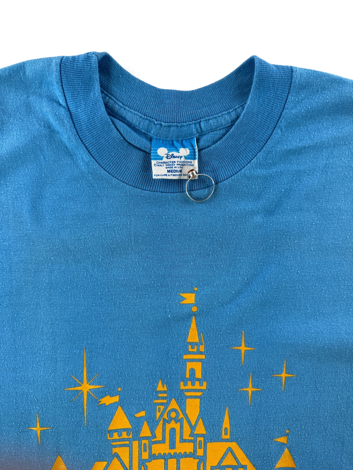 Tag on Vintage Disneyland Tee SZ M (Fits XS)