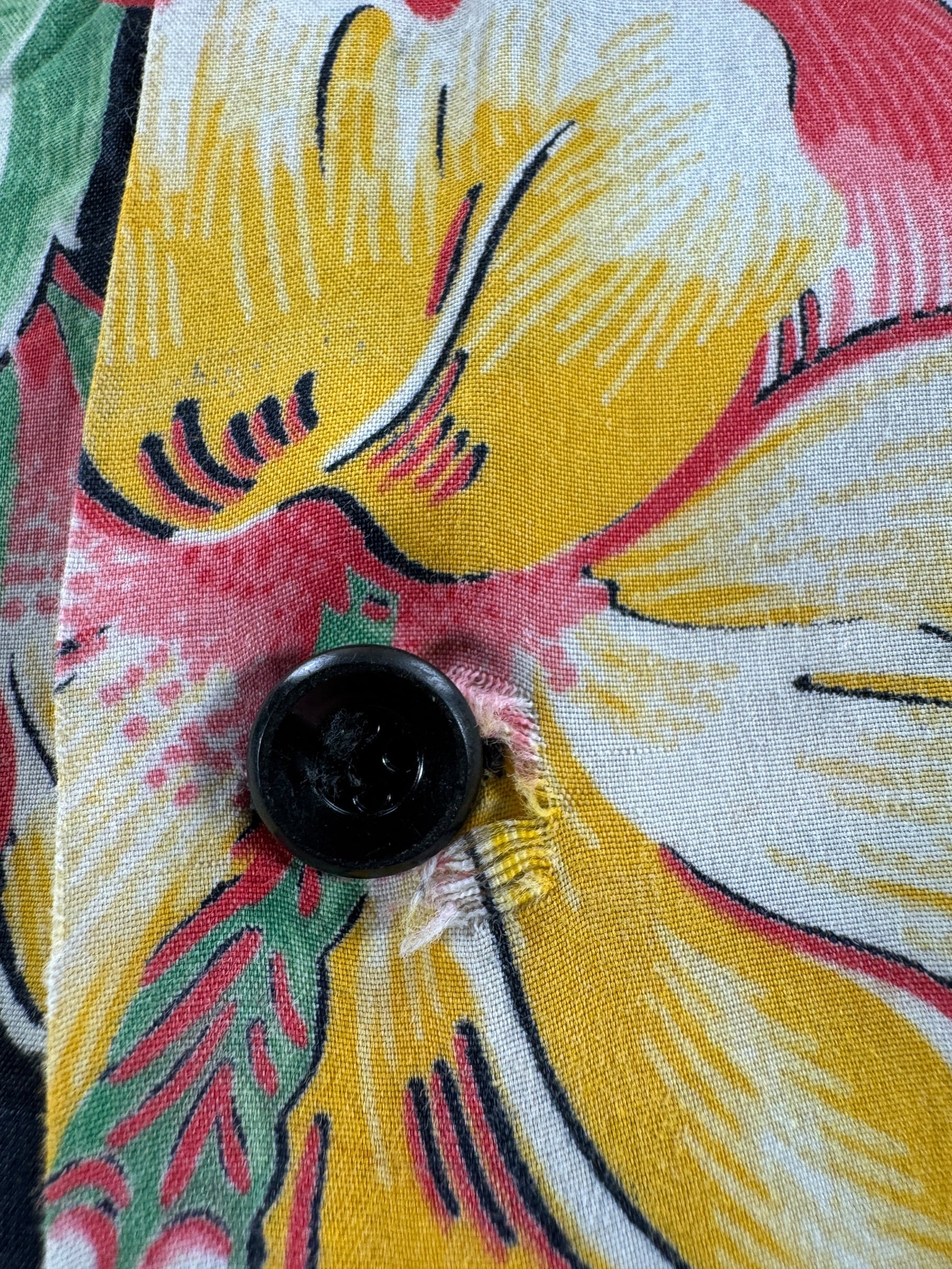 Button Hole on Vintage Black Made in California Floral Rayon Aloha Shirt SZ L (Fits M)