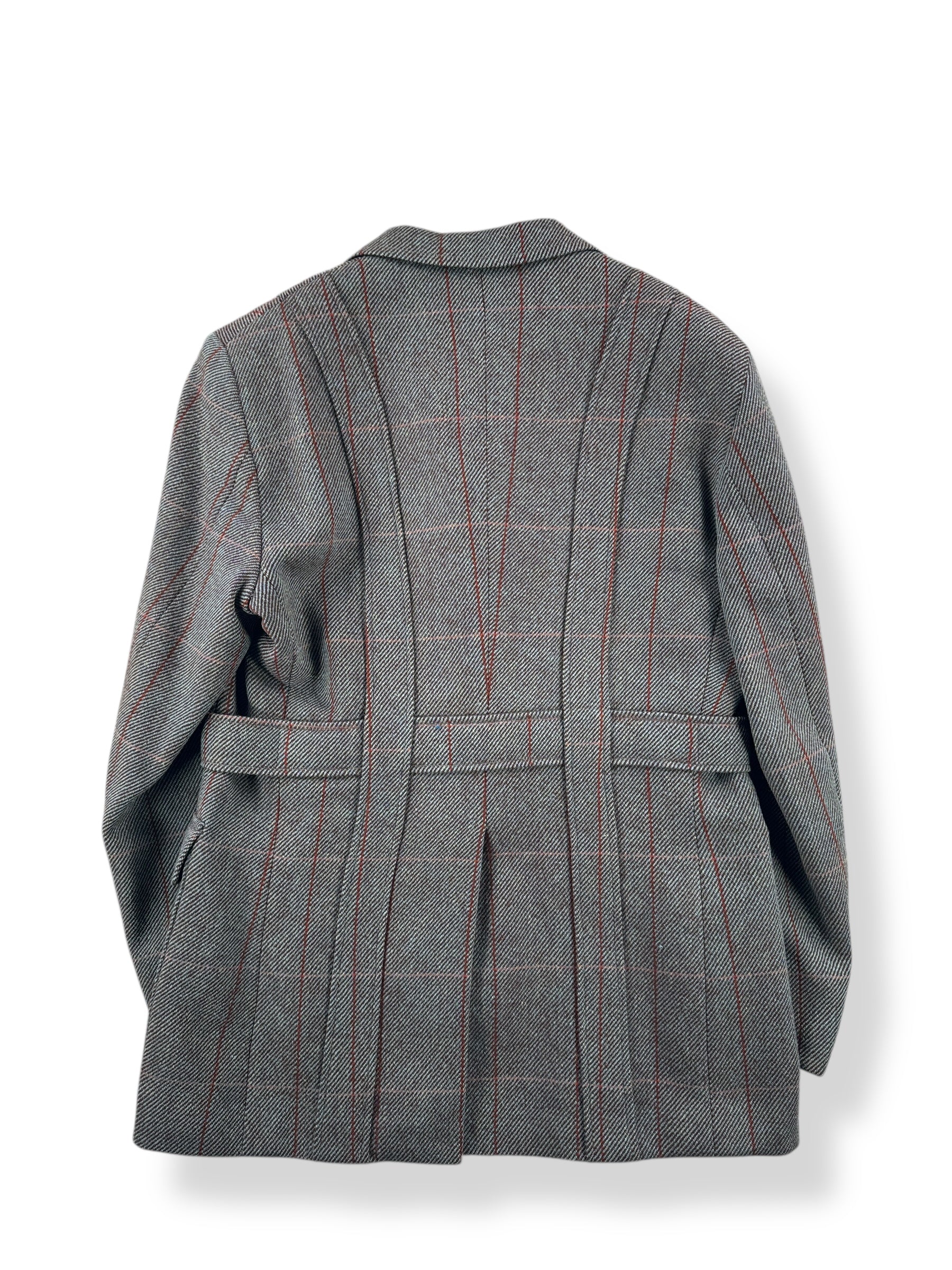 Back of Vintage P & J Haggart Scottish Woolen Belted Hunting Jacket SZ M