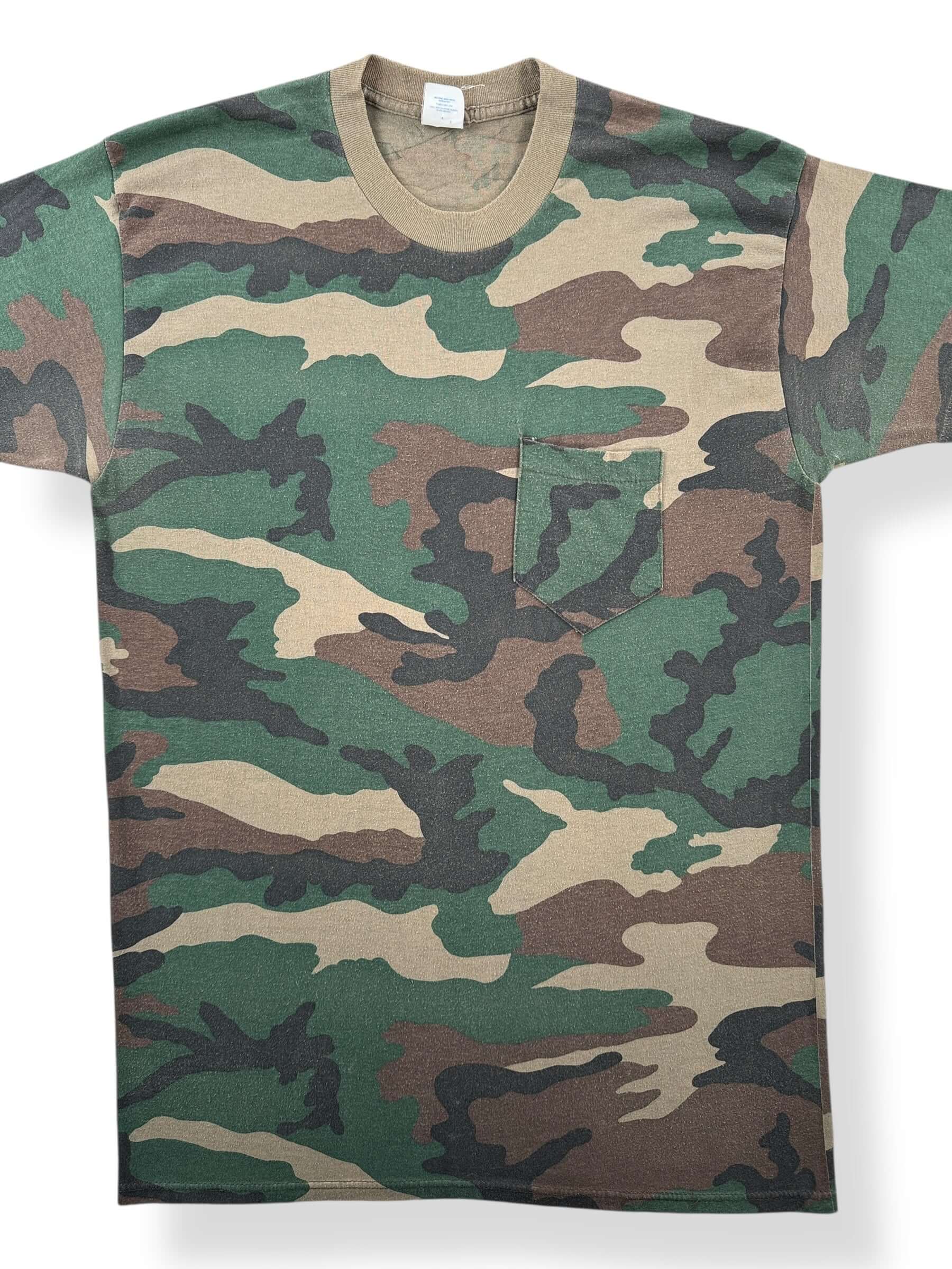 Front Close Up of Vintage 50/50 Camo Pocket Tee SZ M