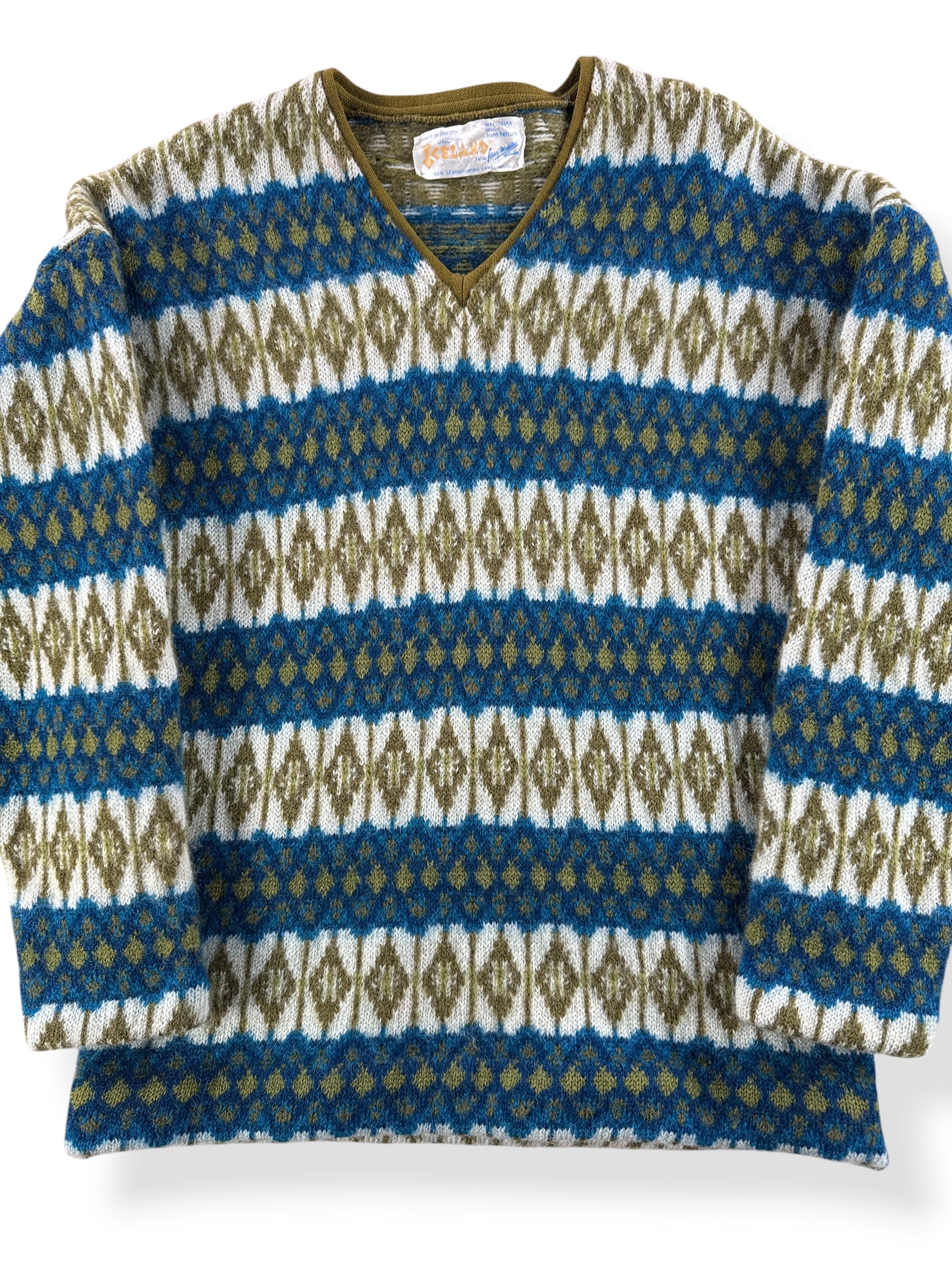 Front Close Up of Vintage Iceland Green & Blue Sweater SZ XS