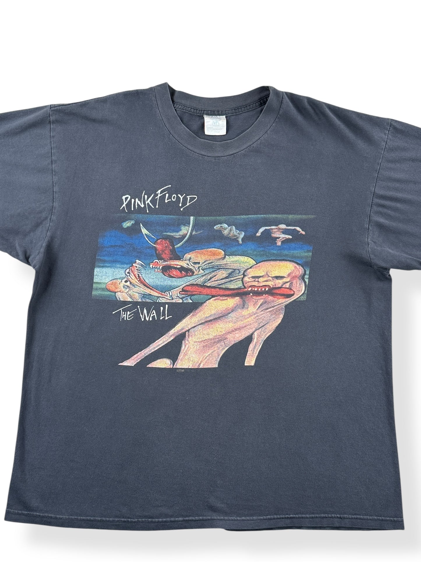 Front Close Up of Vintage Wonderland Production 1997 Pink Floyd Tee SZ XL