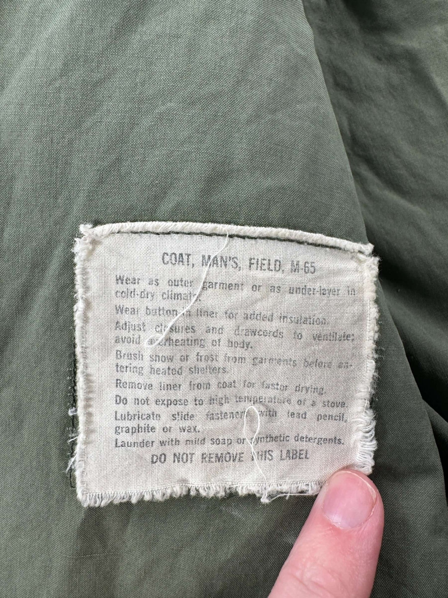 Label on Vintage M-65 Field Jacket SZ L