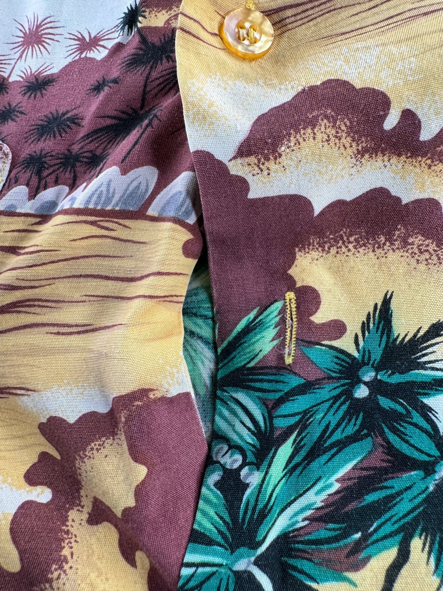 Missing Button on Vintage Hawaiian Holiday Rayon Fixer Aloha Shirt SZ S