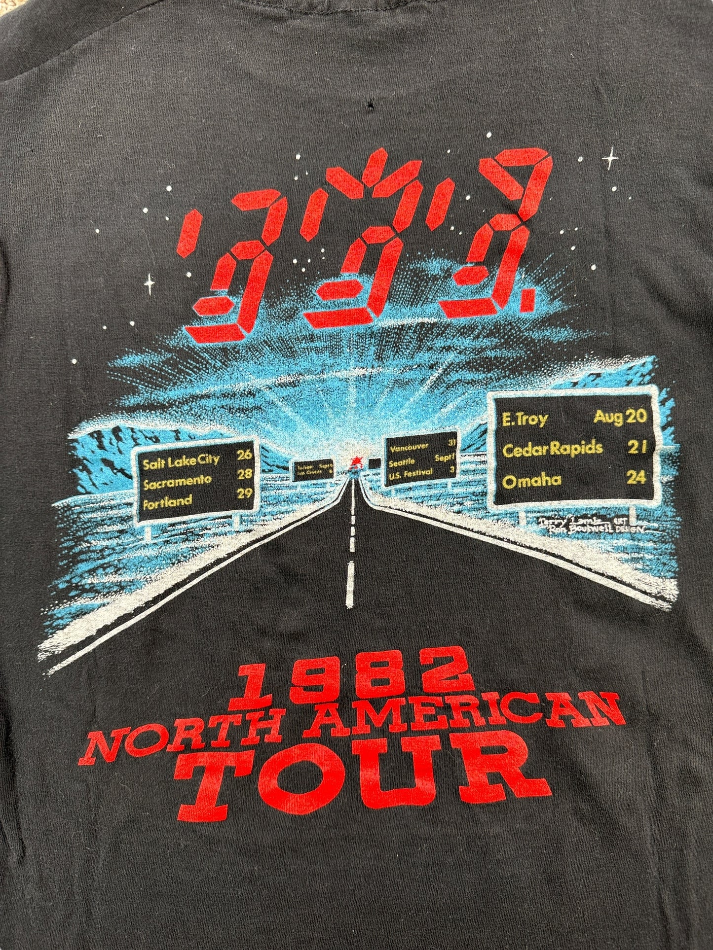 Back Graphic of Vintage Police Ghost in the Machine 1982 Tour Tee SZ S