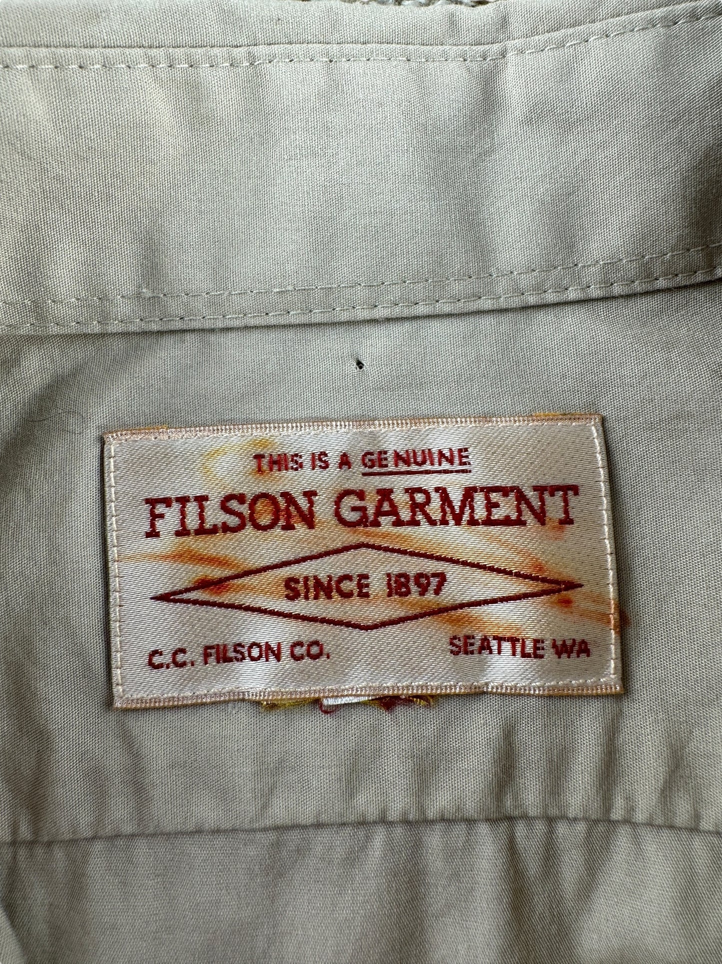 Label on Filson Featherweight Shirt SZ M