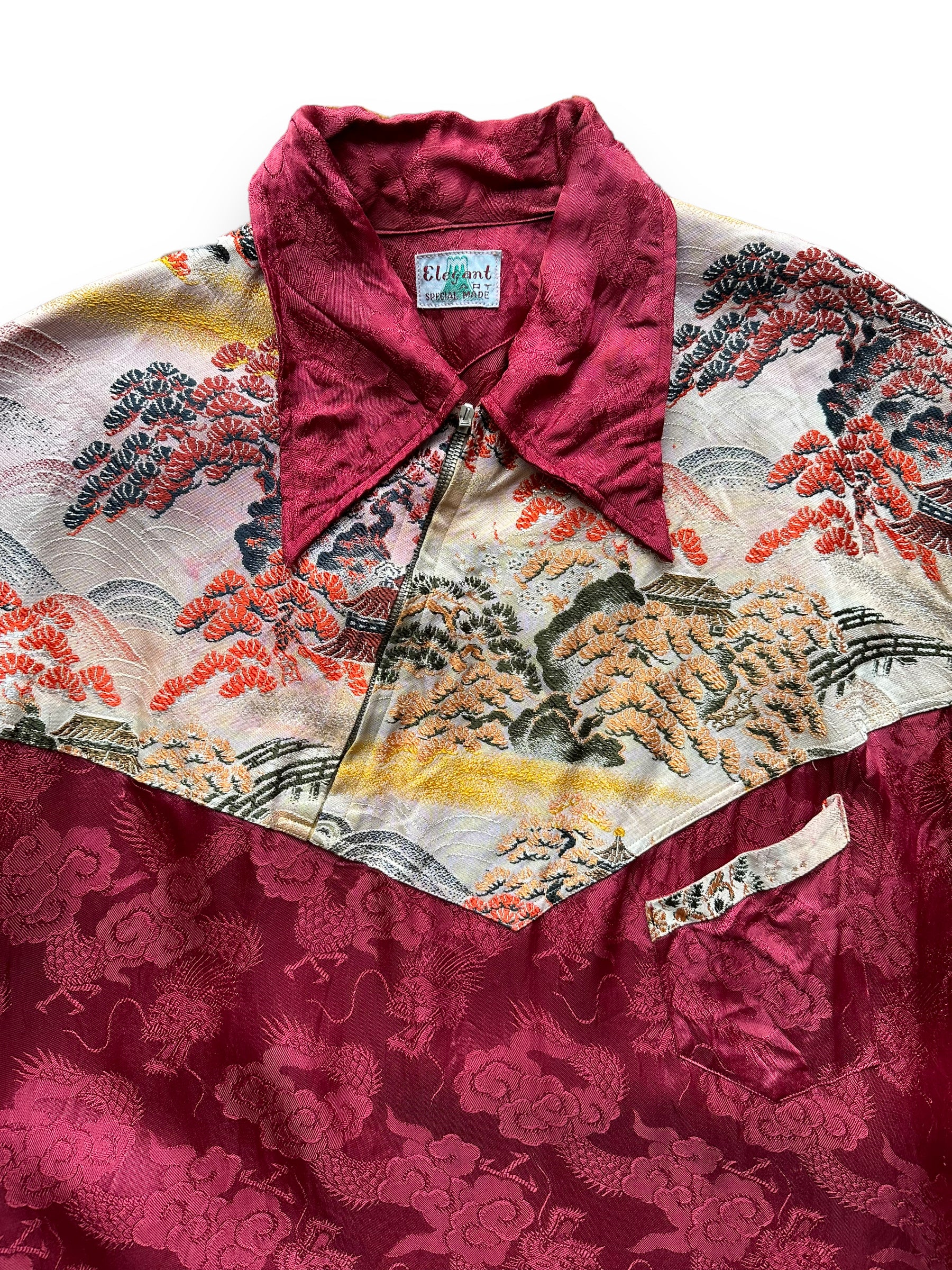 Front Upper View with Tag on Vintage Two-Tone Elegant Art Japanese Souvenir Shirt SZ L | Vintage Souvenir Jacket Seattle | Barn Owl Vintage Seattle