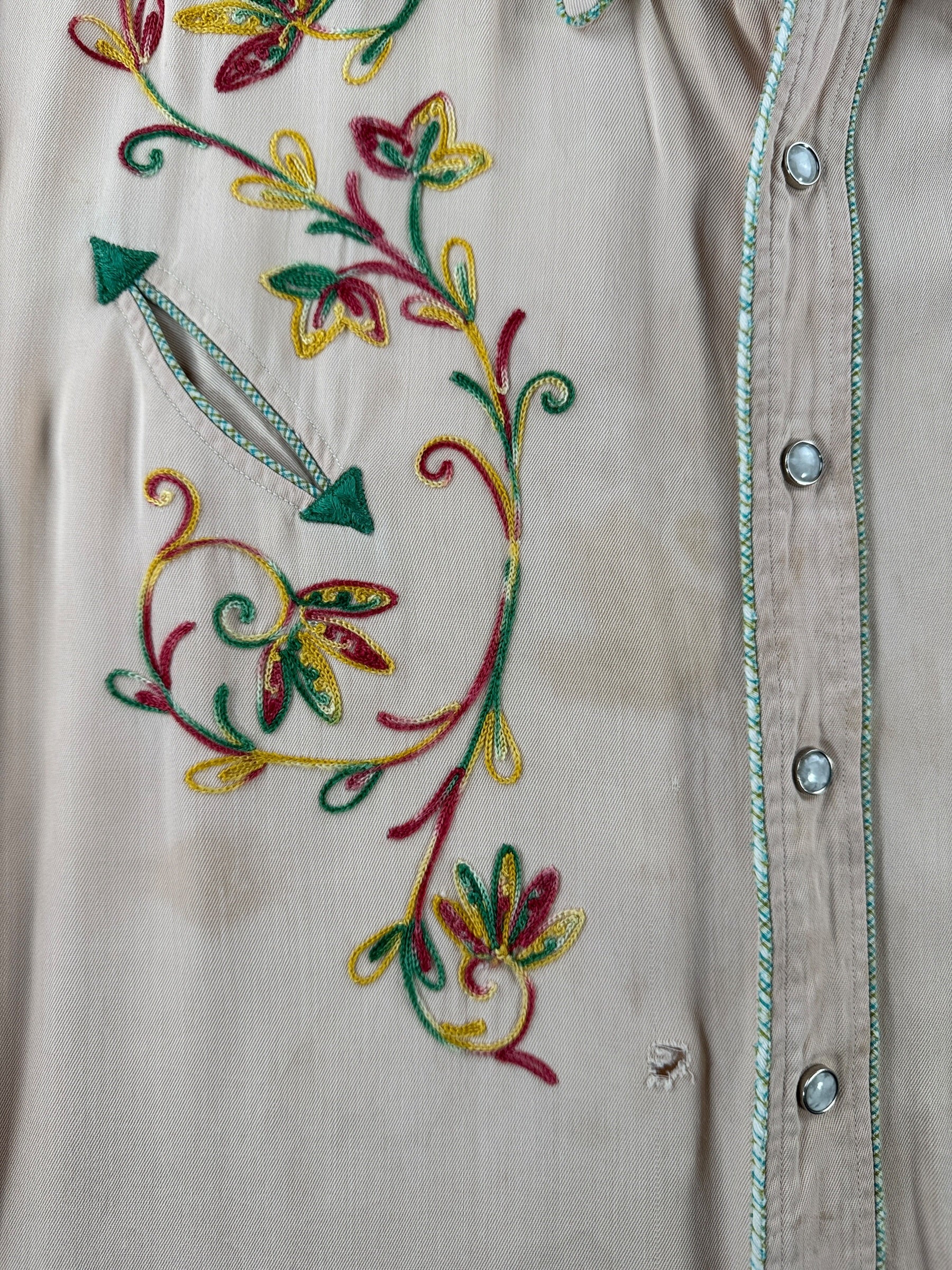 Staining on Vintage California Ranchwear Rayon Gabardine Embroidered Pearl Snap SZ XL