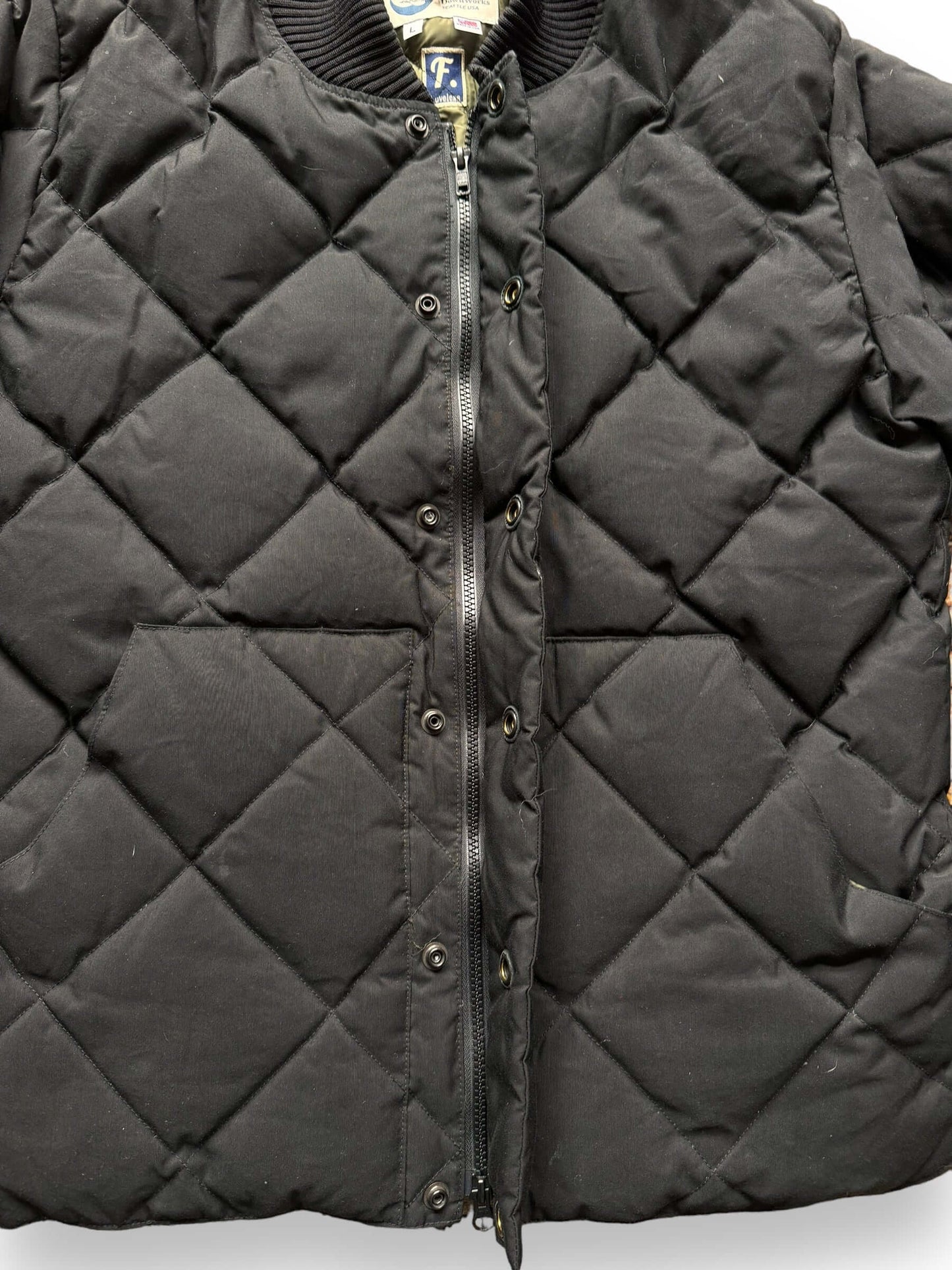 front zipper of Crescent Down Works Freeman Seattle Quilted Down Jacket SZ L