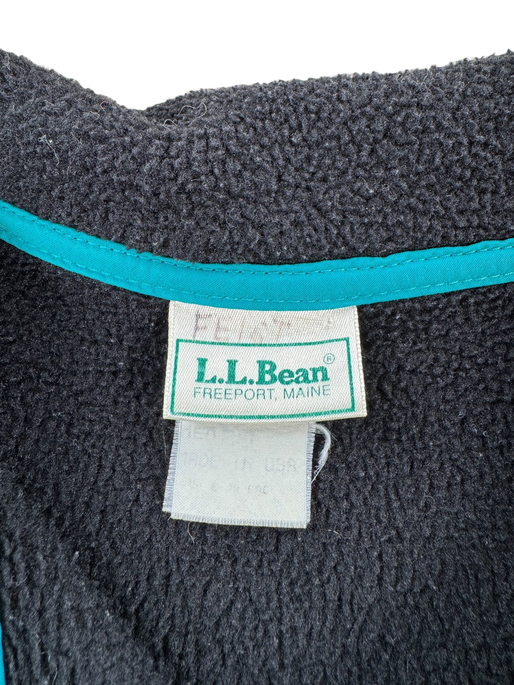 Label on Vintage L.L. Bean Fleece Jacket SZ M