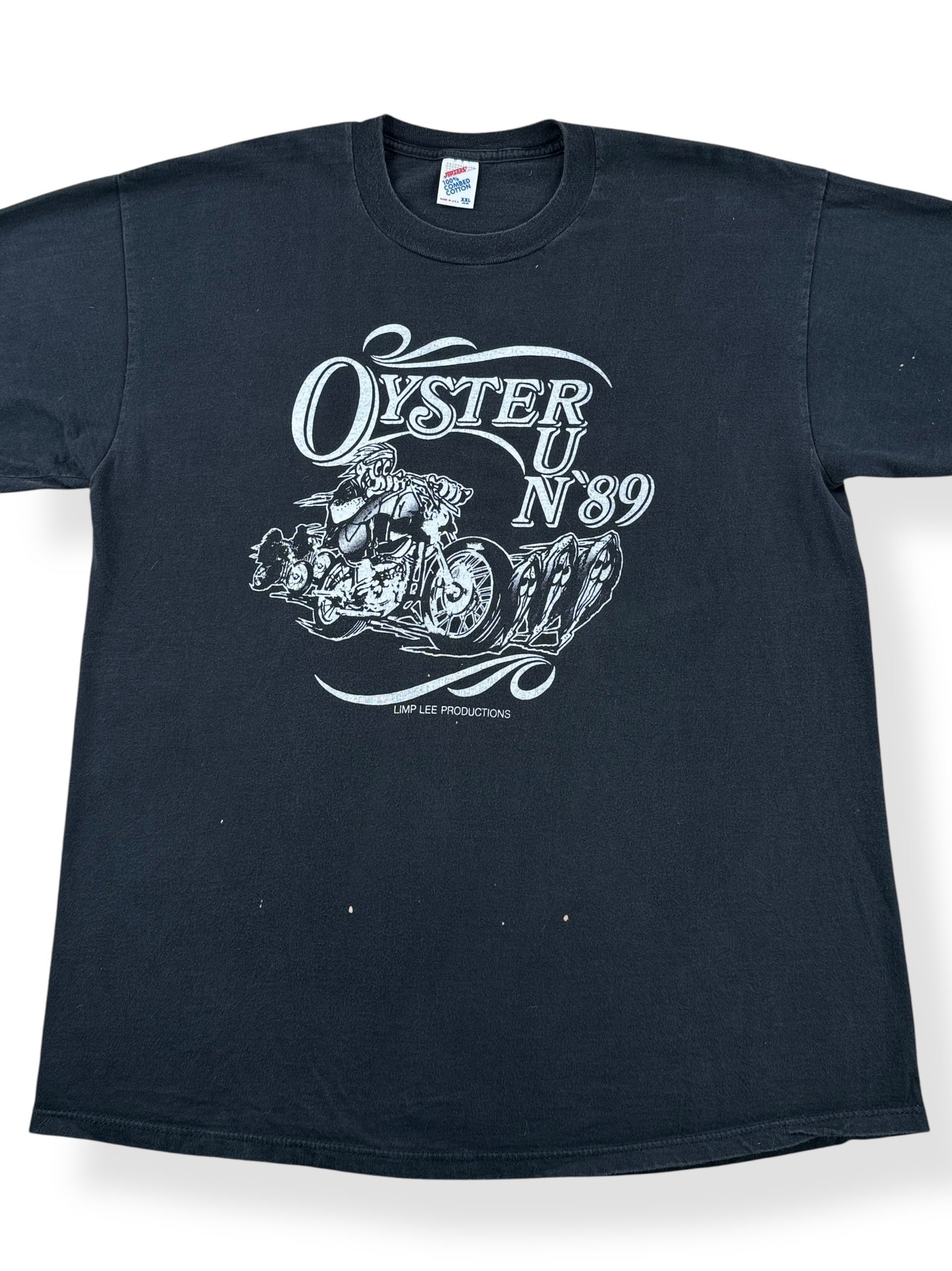 Front Close Up of Vintage Oyster Run '89 Tee SZ XXL