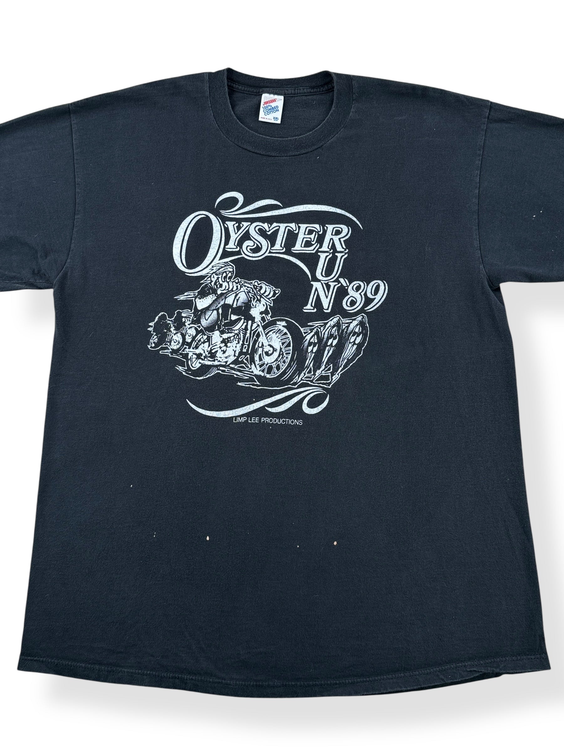 Front Close Up of Vintage Oyster Run '89 Tee SZ XXL
