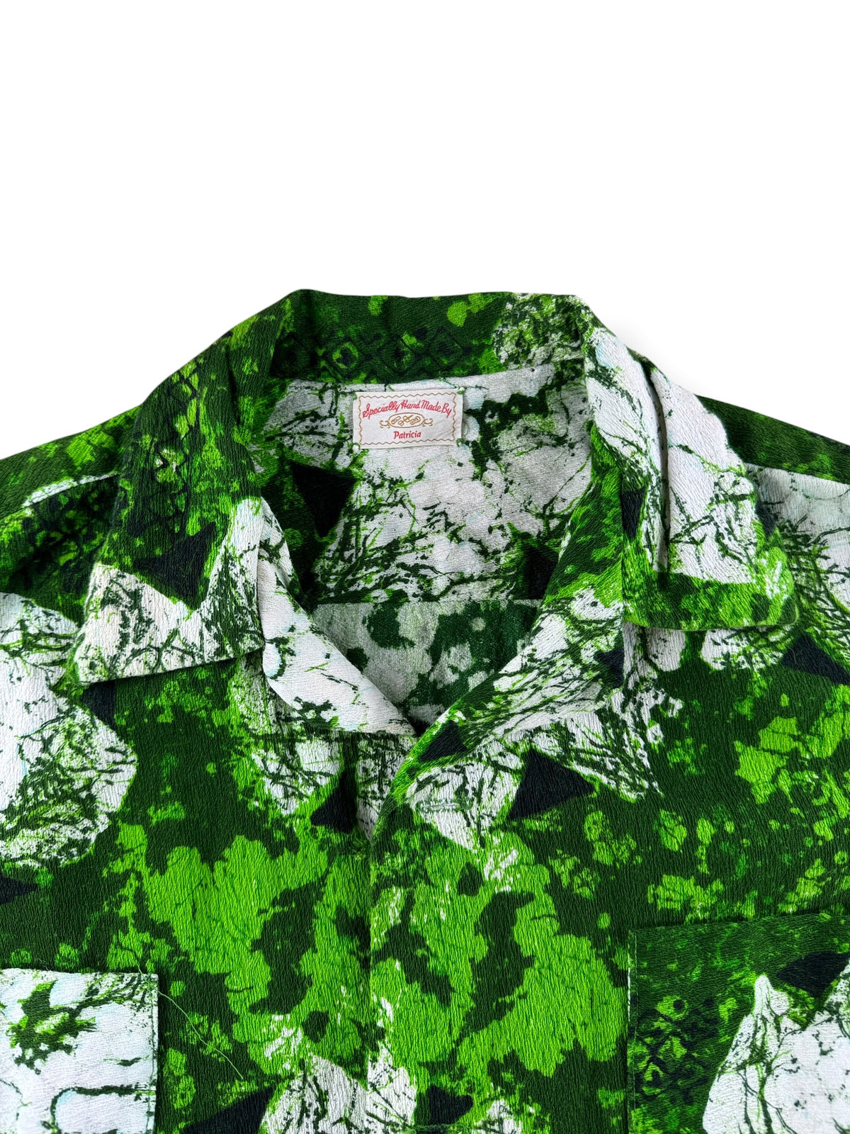 Collar on Vintage Green Barkcloth Aloha Shirt SZ S/M - AS IS