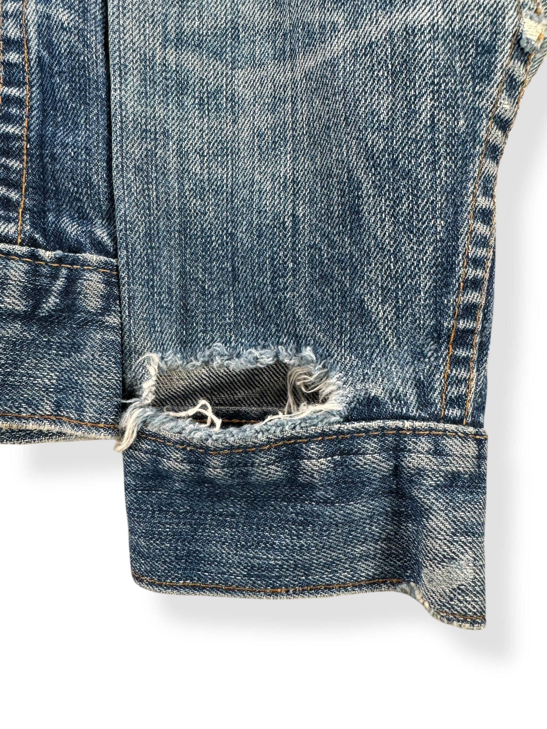 Damaged Cuff on Vintage Levis 2 Pocket Trucker Jacket SZ S