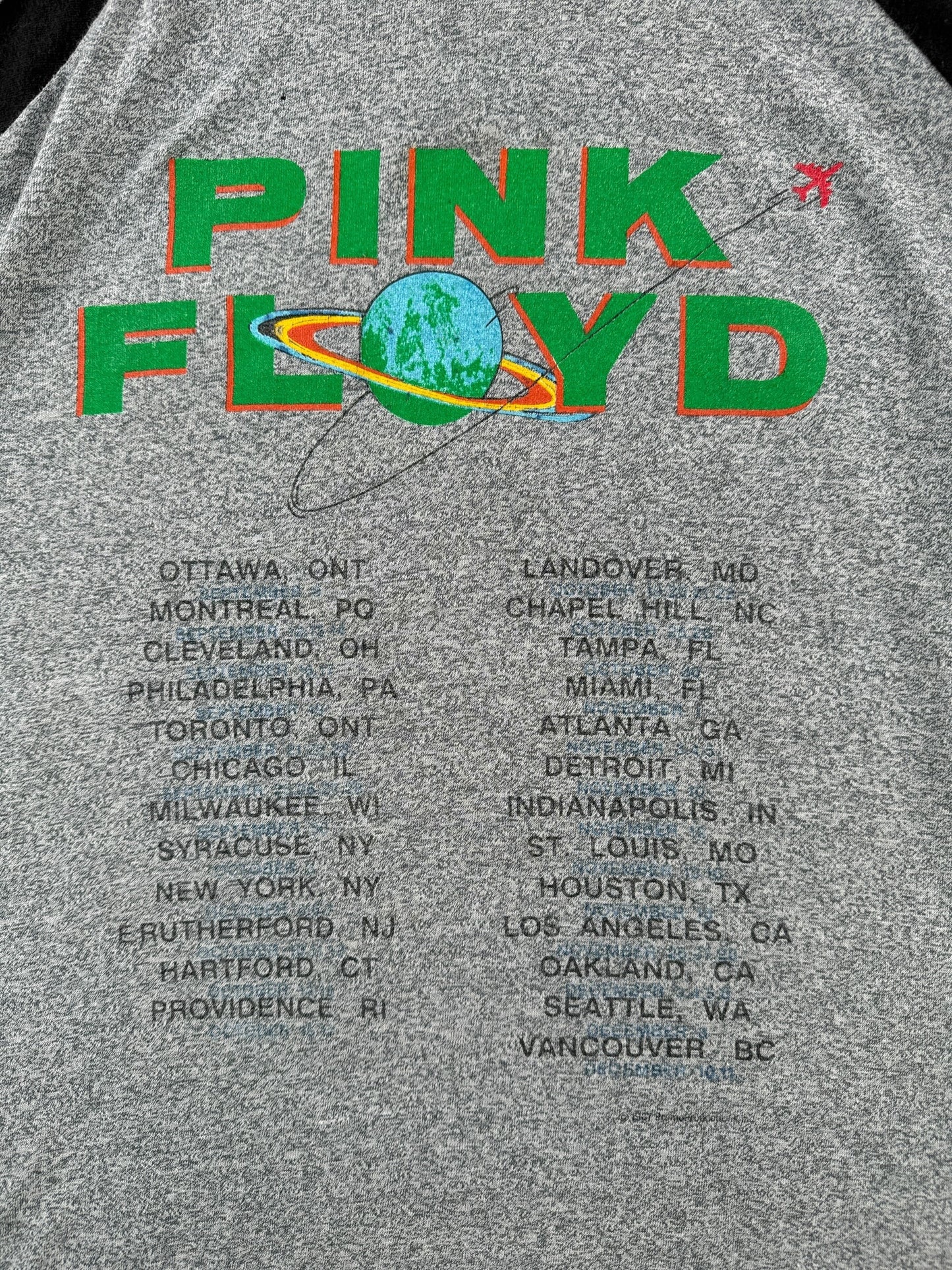 Back Graphic of Vintage Pink Floyd Dark Side of the Moon Raglan Tee SZ M