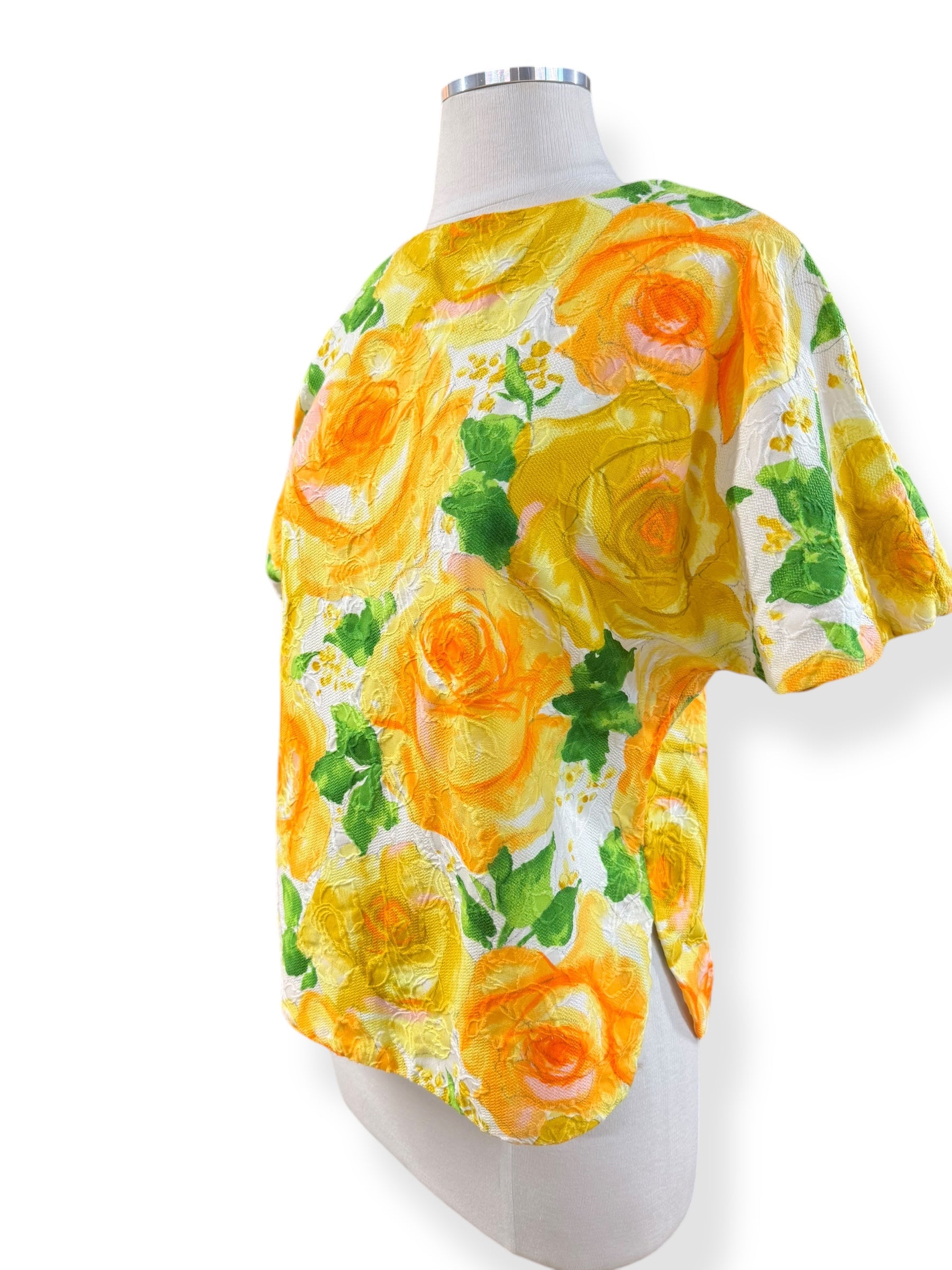 Side view of 1960s Graff Floral Top M