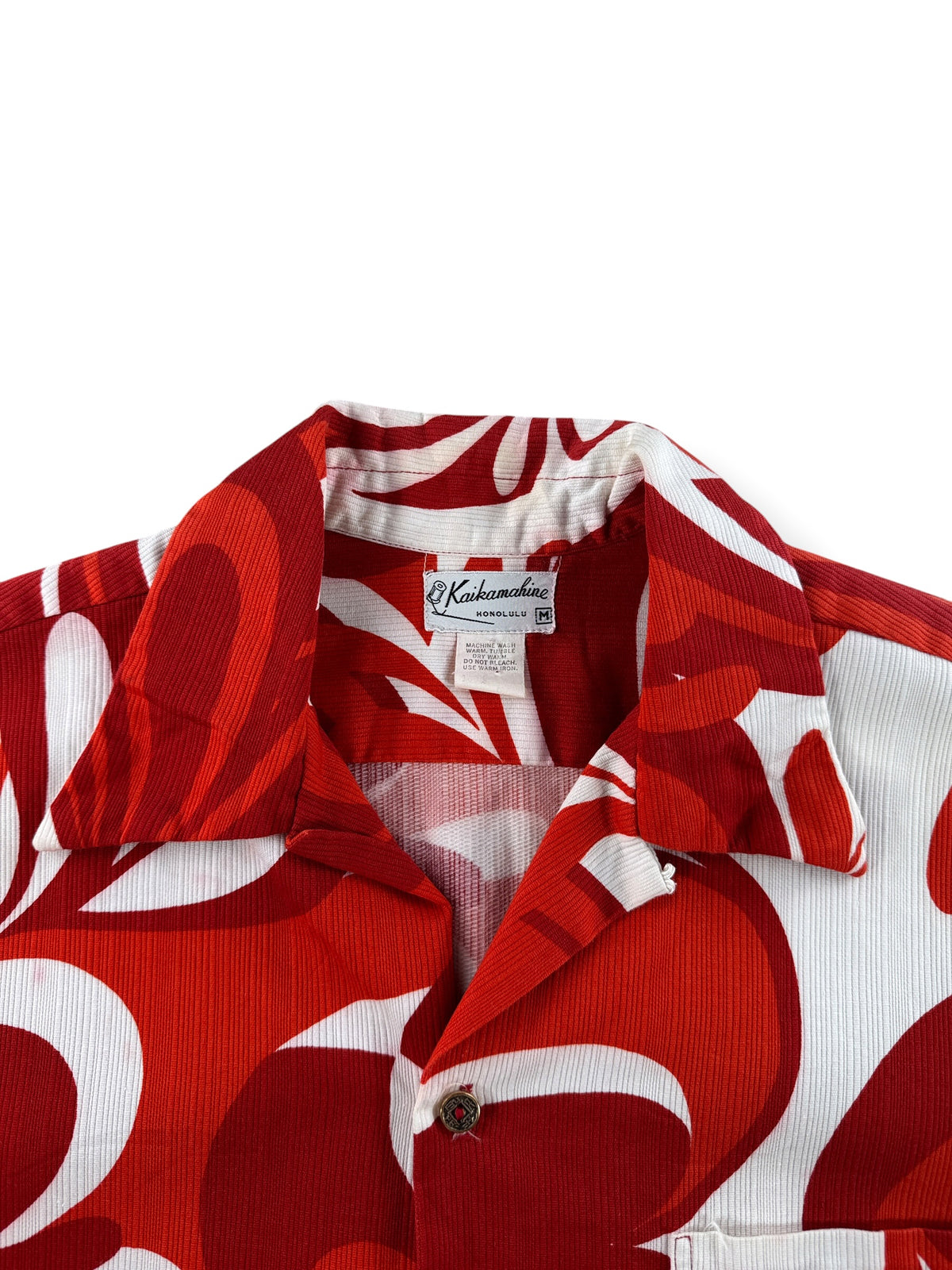 Collar on Vintage 1960s Kaikamahine Aloha Shirt SZ M