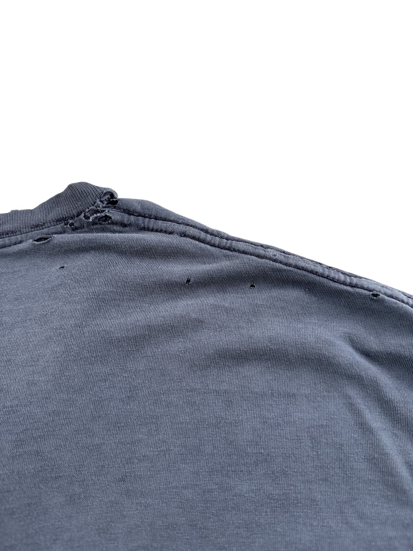Holes on shoulder of Vintage Thrashed Ramones Tee SZ XL