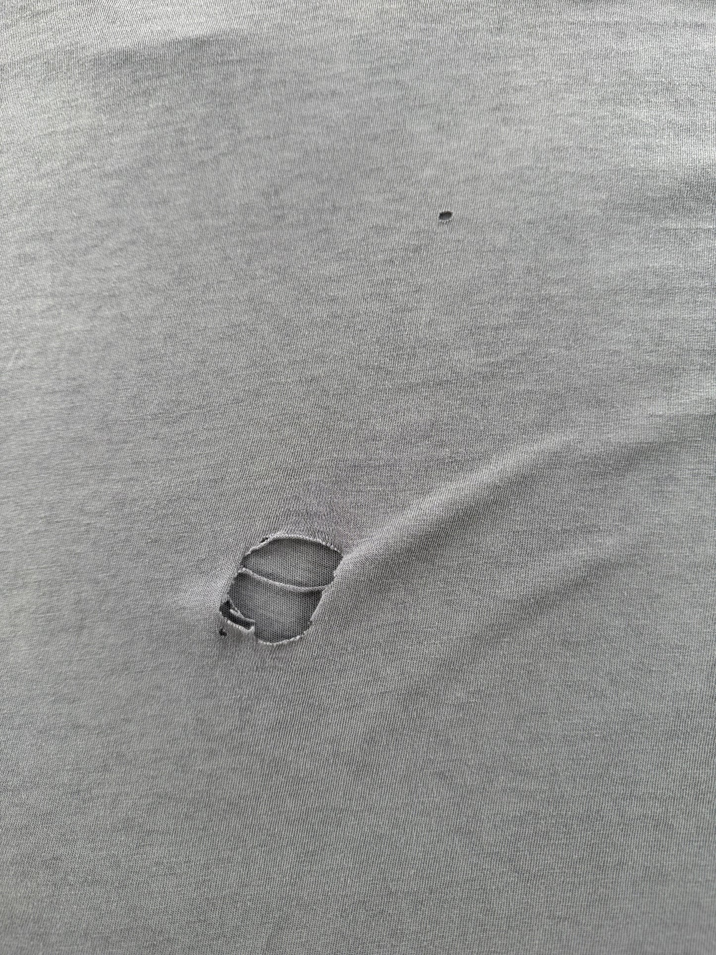 Holes on back of Vintage Thrashed Ramones Tee SZ XL