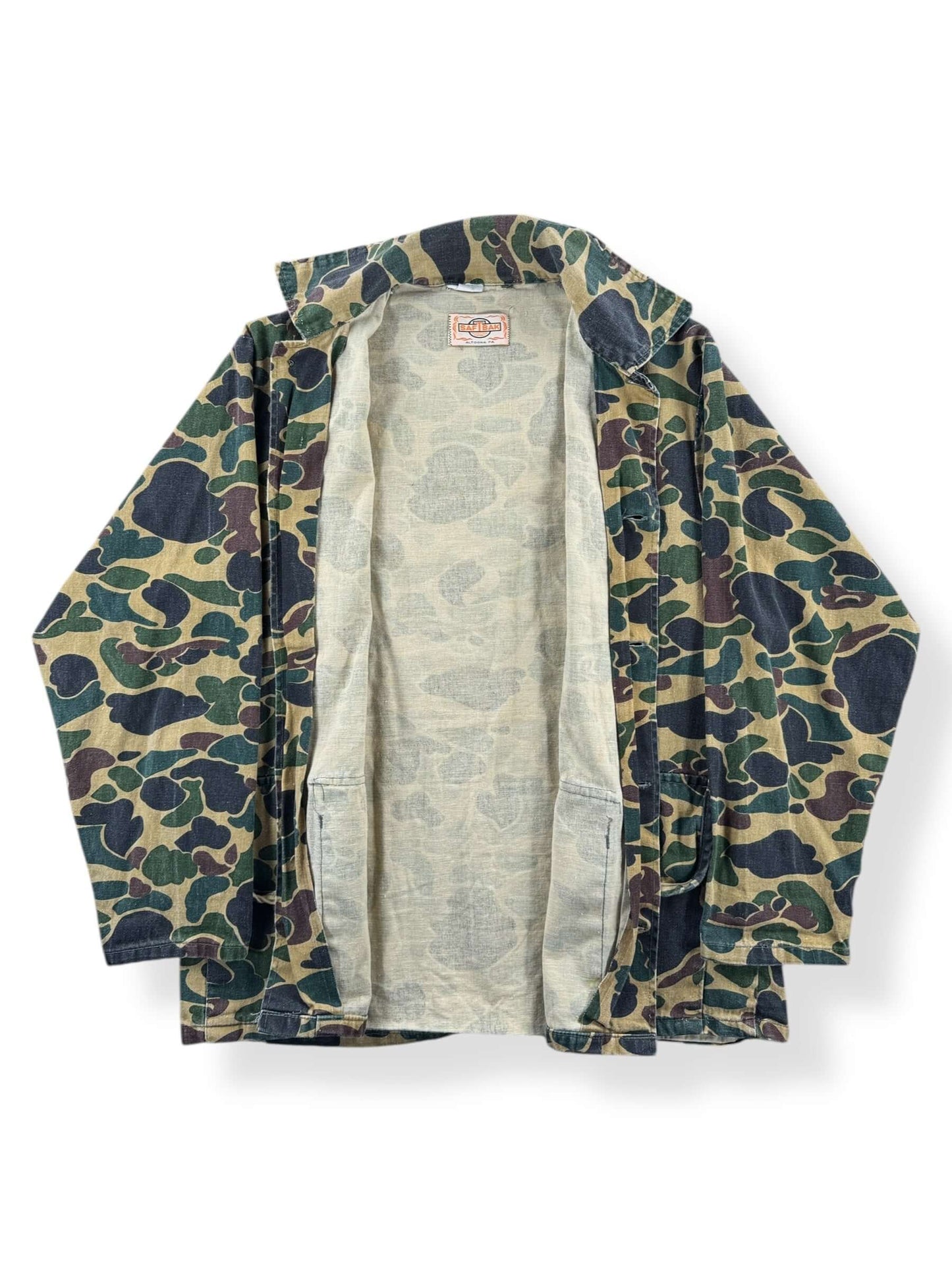 Inside of Vintage Saf-T-Bak Duck Camo Hunting Jacket SZ L