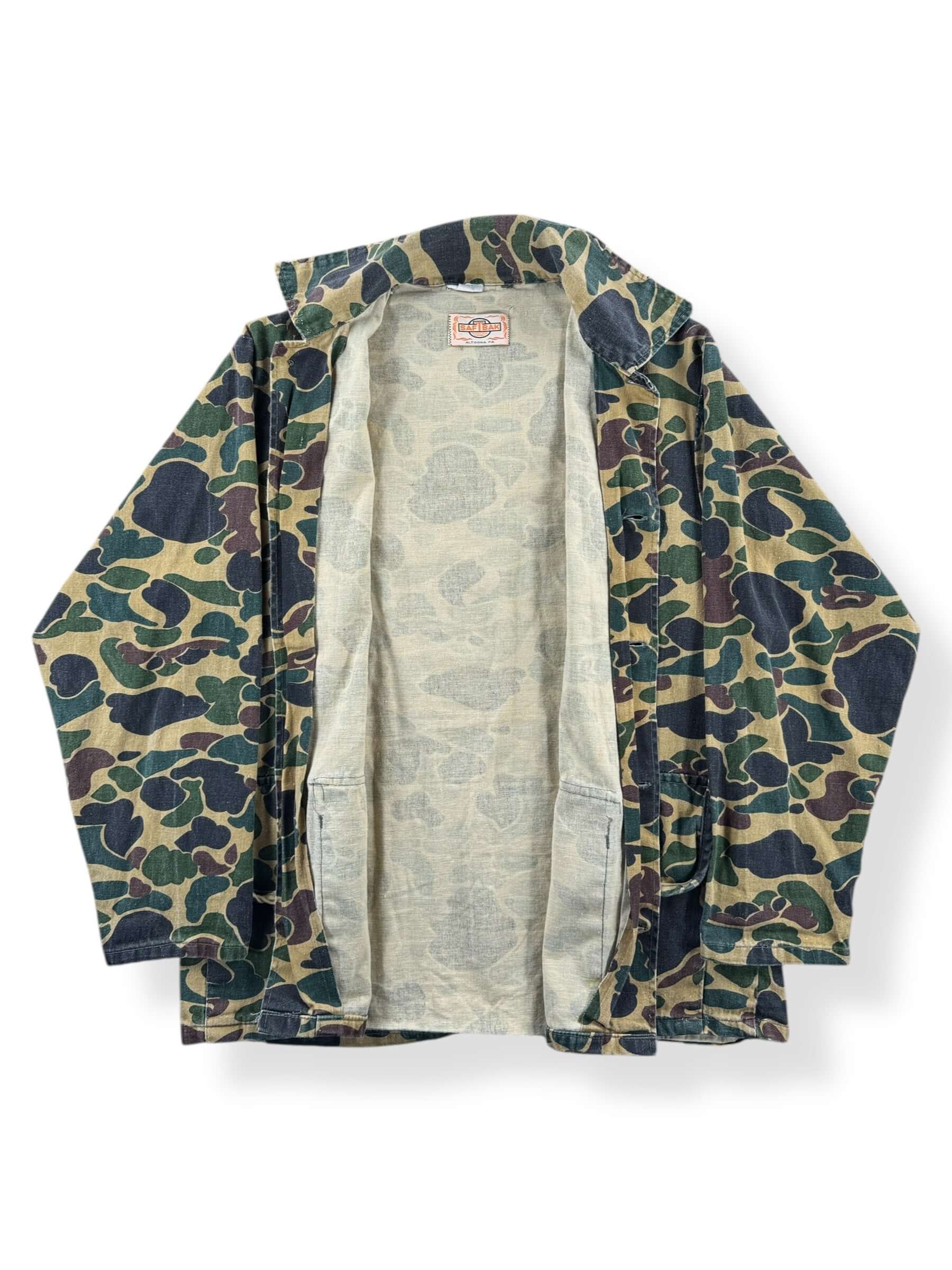 Inside of Vintage Saf-T-Bak Duck Camo Hunting Jacket SZ L