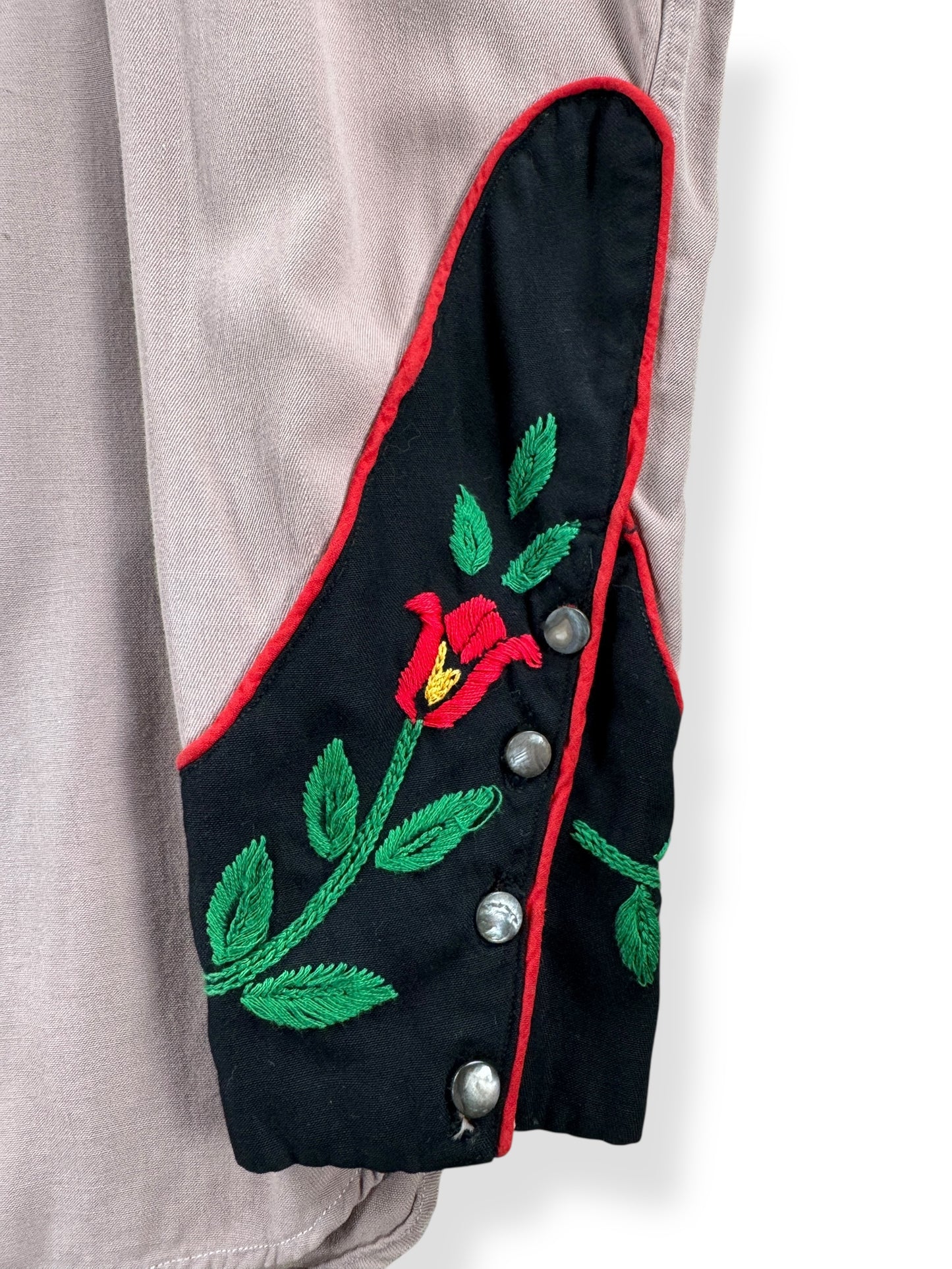 Cuff on Vintage Gabardine Western Shirt SZ M