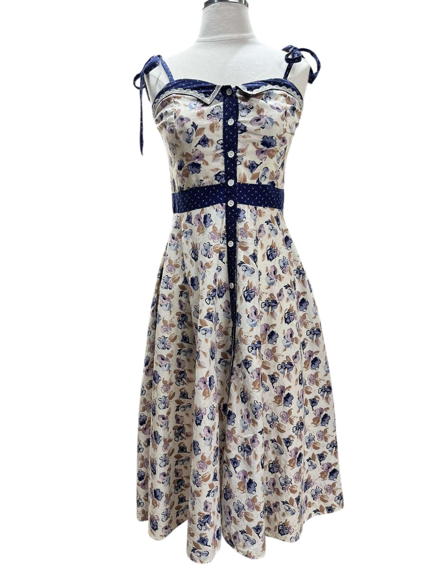 Front view of 1970s Floral Gunne Sax Sundress S