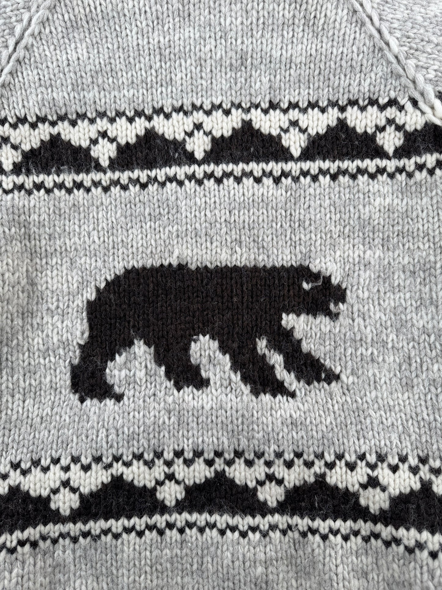 Back Design on Vintage Tuak Brand Cowichan Style Sweater SZ XL