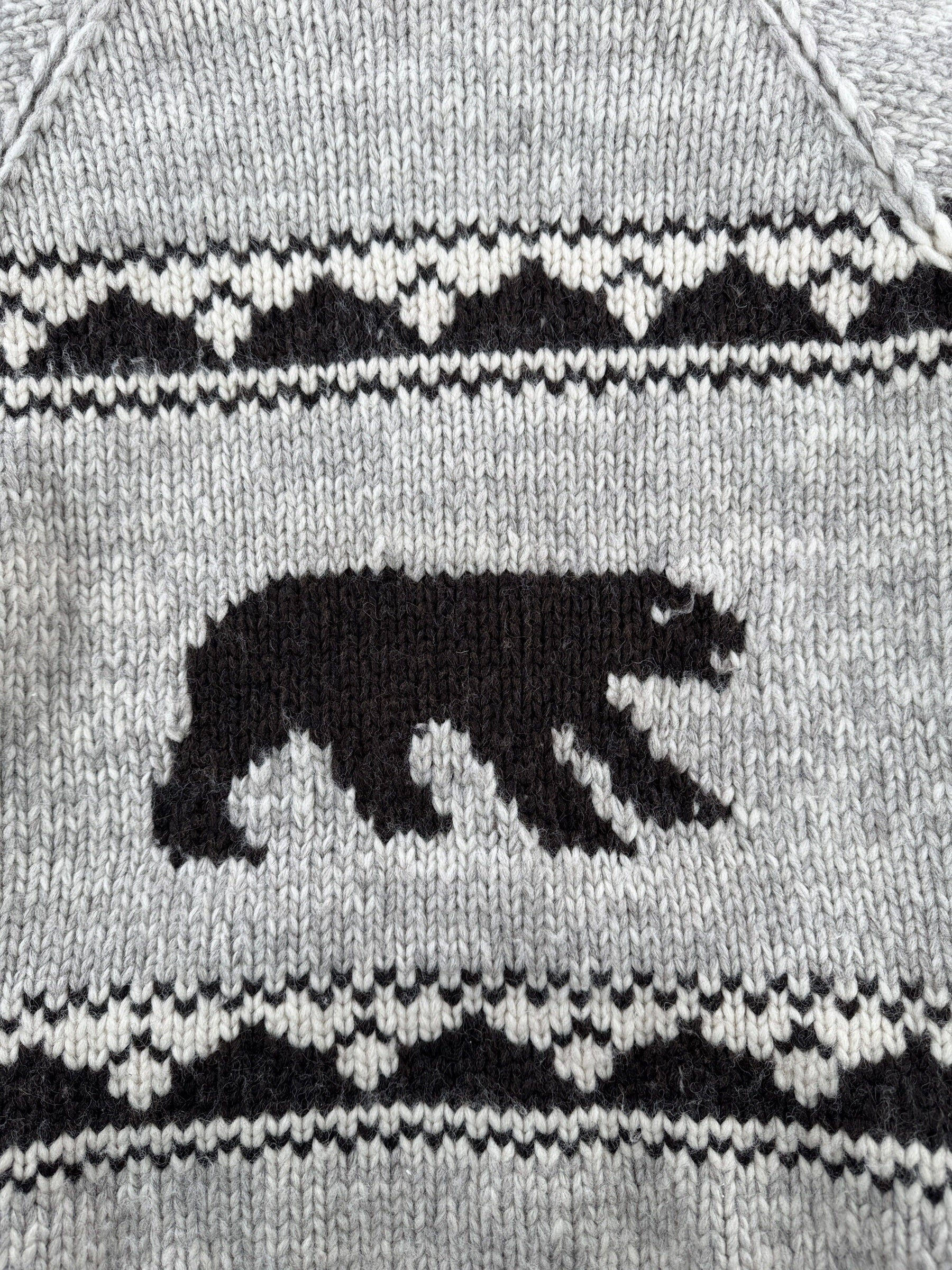 Back Design on Vintage Tuak Brand Cowichan Style Sweater SZ XL