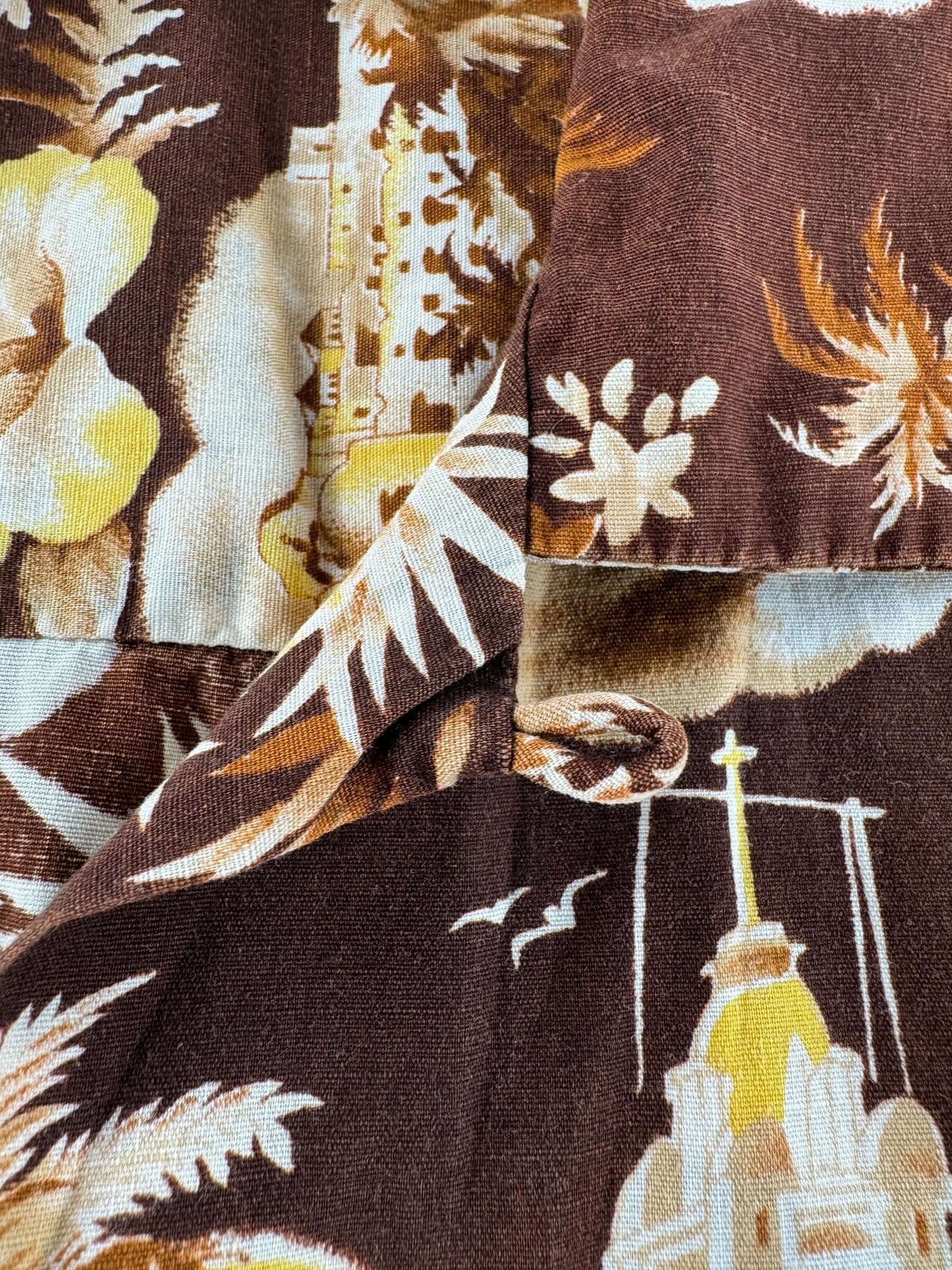 Loop on Vintage Kilohana Hawaiian Motif Aloha Shirt SZ M