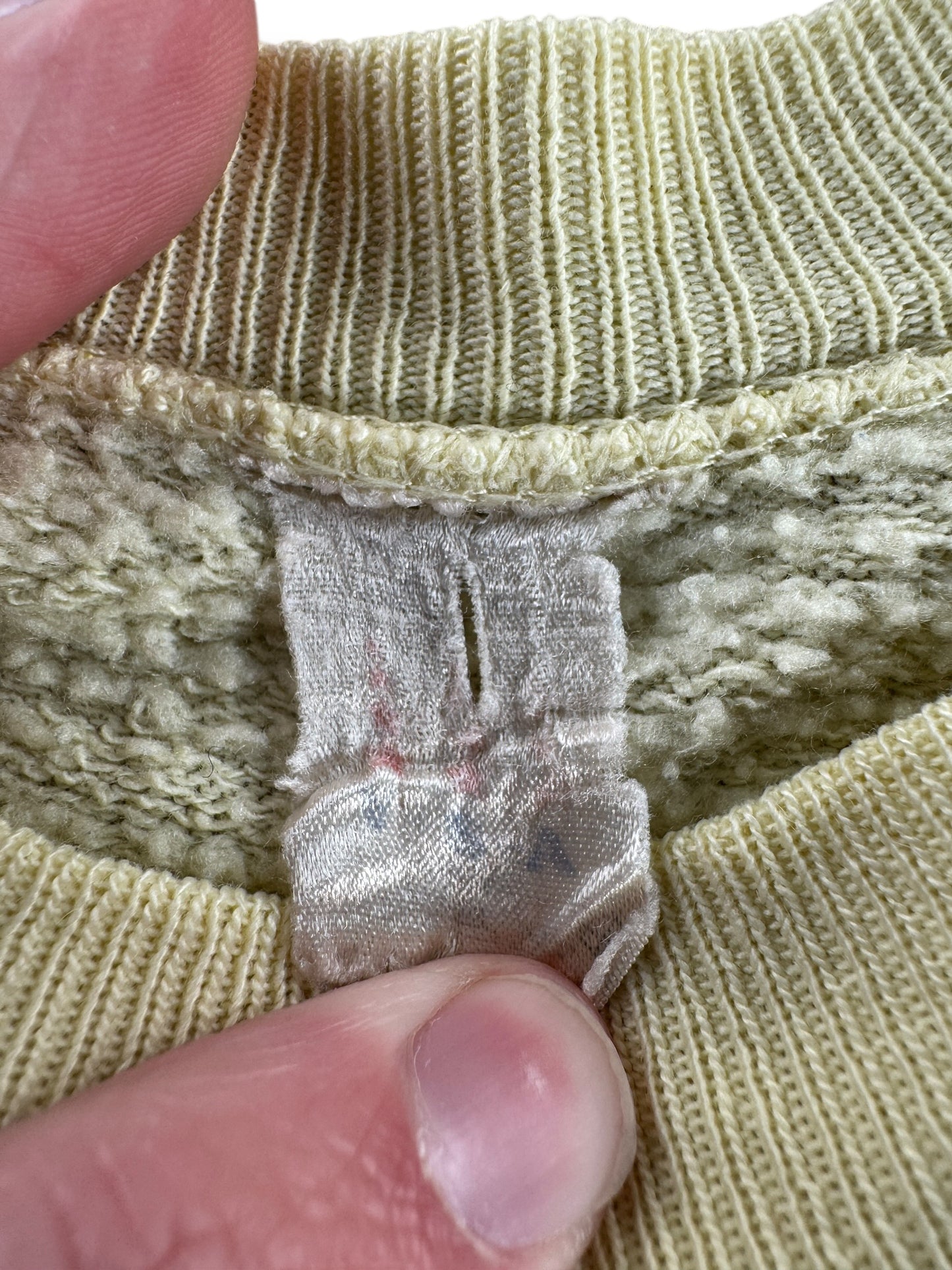 Tag on Vintage Snoopy Je Suis Trop Beau Pour Etre Vrai Crewneck SZ S