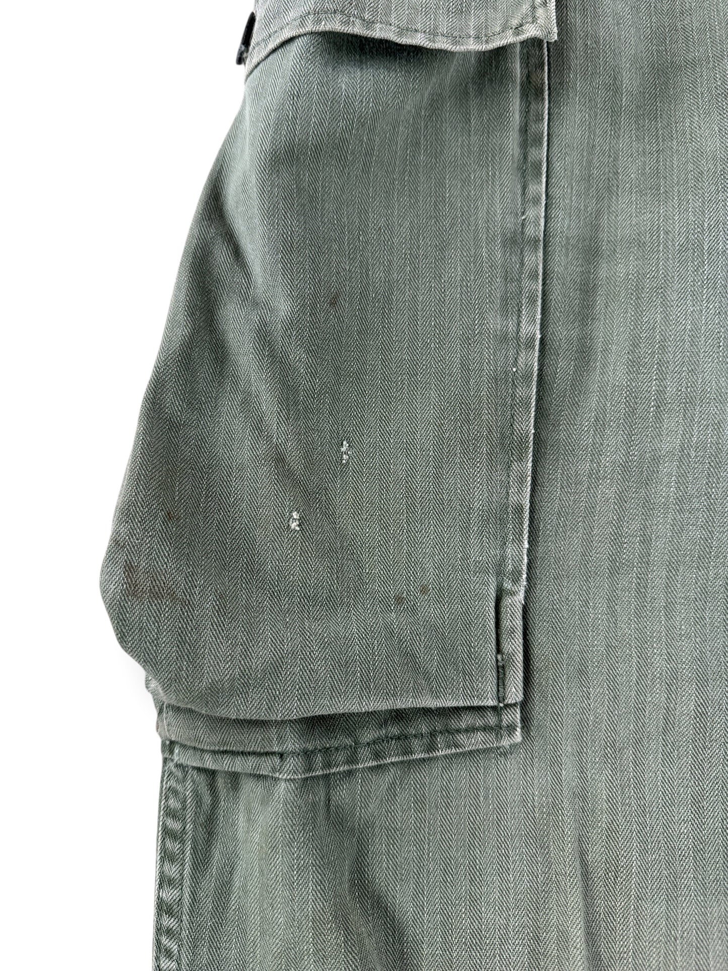 Pocket Wear on Vintage WW2 HBT 13 Star Cargo Pants W36 (Fits W34)