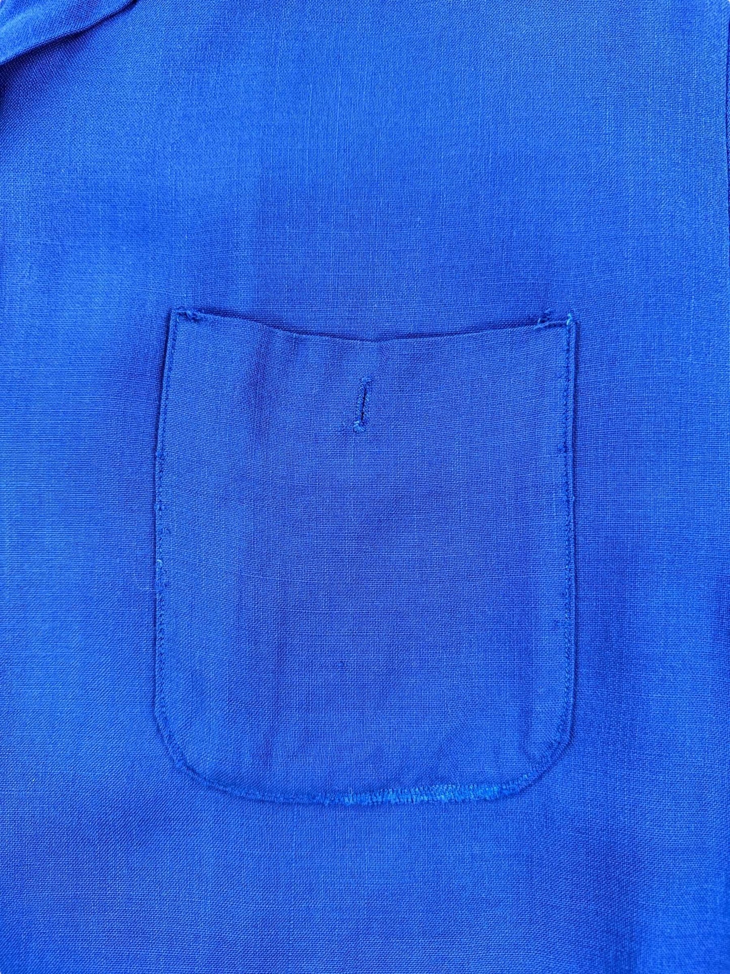 Missing Button on Vintage Mr Joel Deep Blue Loop Collar Short Sleeve Shirt SZ L