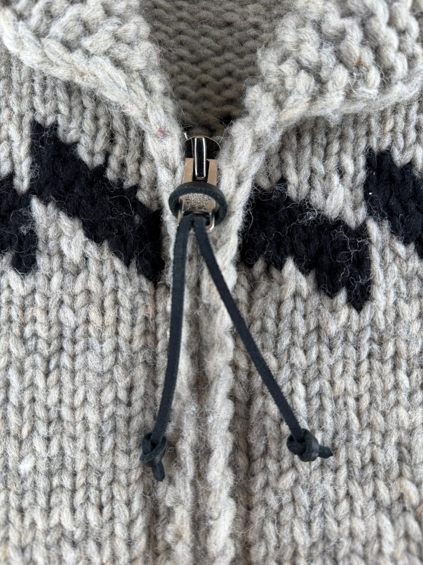 Top Zipper on Filson Limited Edition Thunderbird Cowichan Style Sweater SZ M