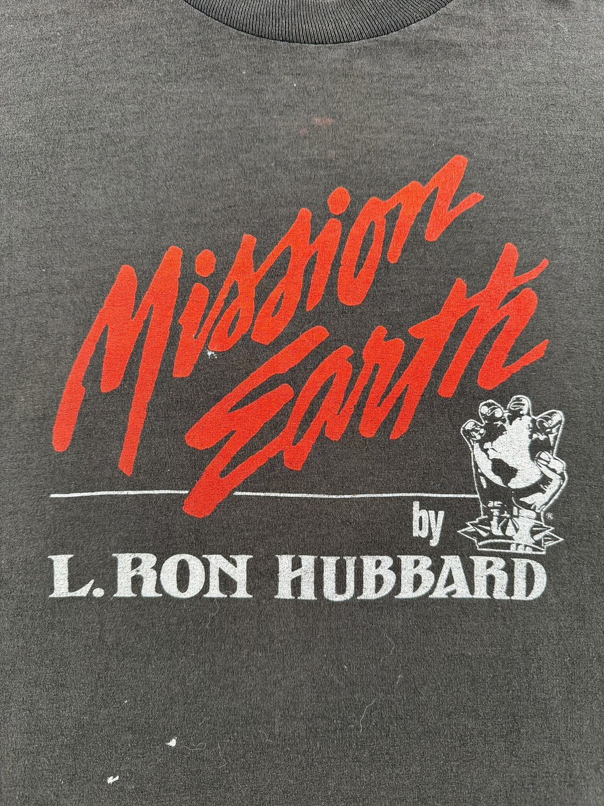 Front graphic on Vintage 80's L. Ron Hubbard Novel Tee SZ S