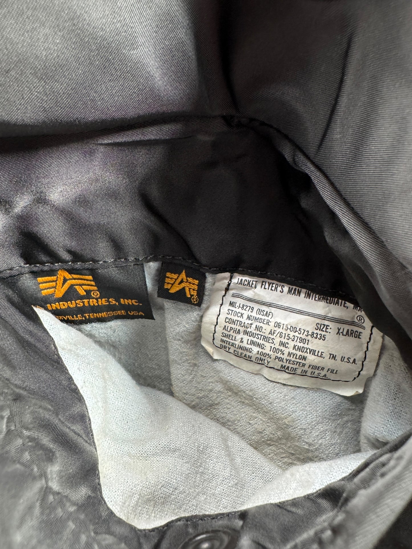 Label on Black Alpha Industries MA-1 Bomber Jacket SZ XL