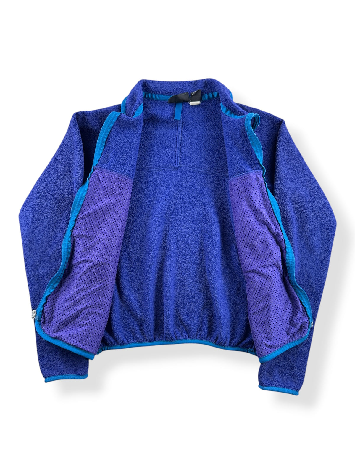 Inside of Vintage 90s Patagonia Fleece Jacket SZ XS