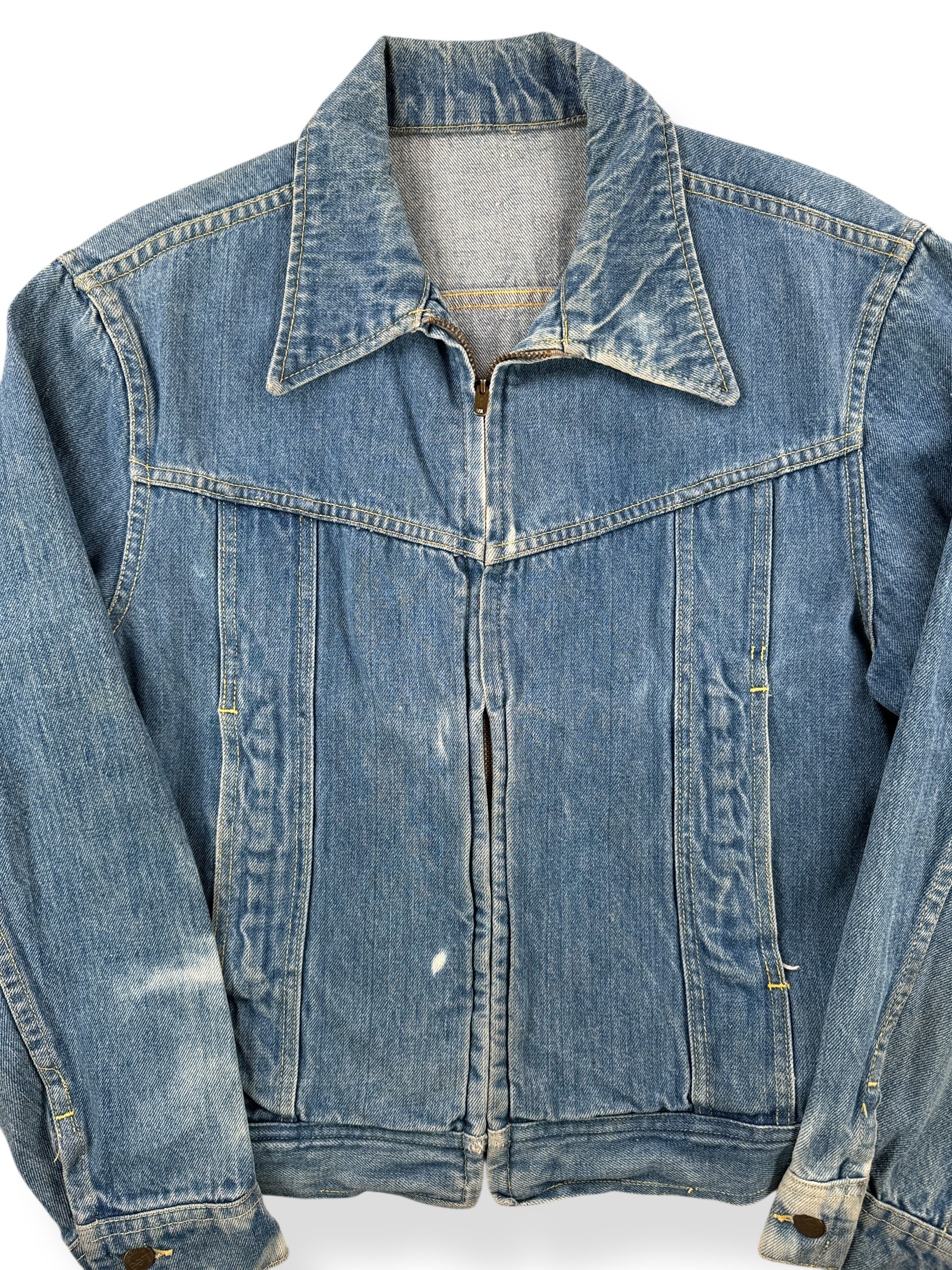 Front Close Up of Vintage Lee Denim Jacket SZ M