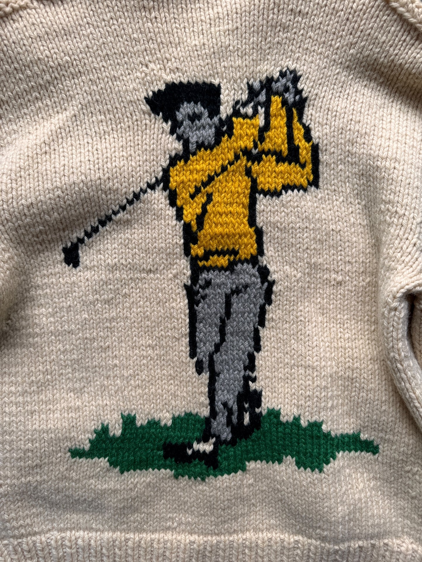 back close up of Vintage Golf Themed Cowichan Style Sweater SZ L