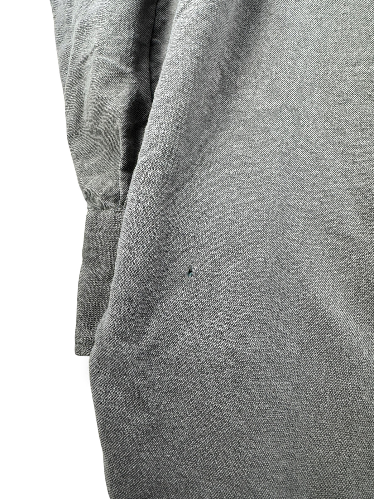 Small hole on back of Vintage 50s JC Penney Worsted Wool Gabardine Shirt SZ L