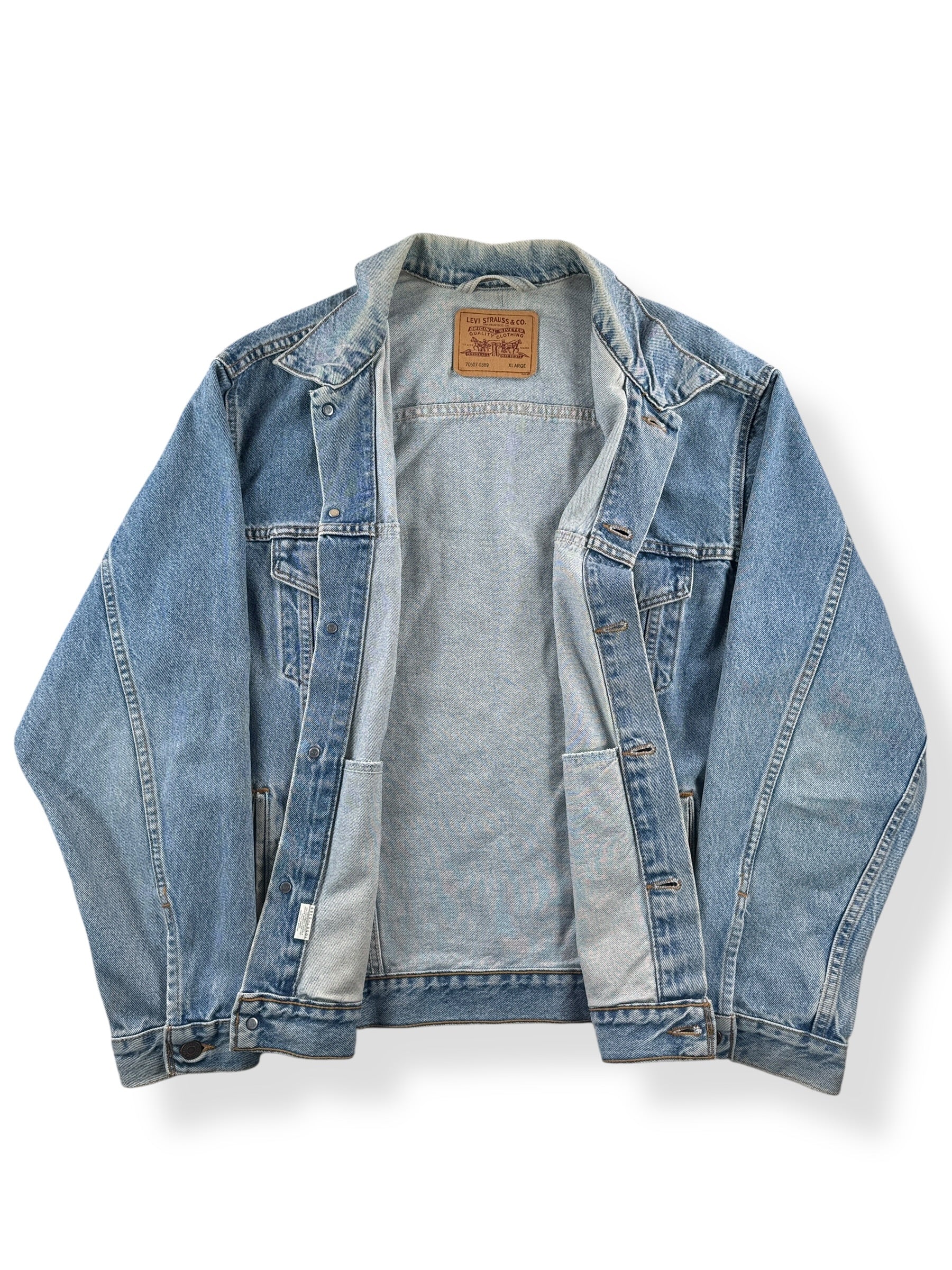 Inside of Vintage 90s Levi's Denim Trucker Jacket SZ XL