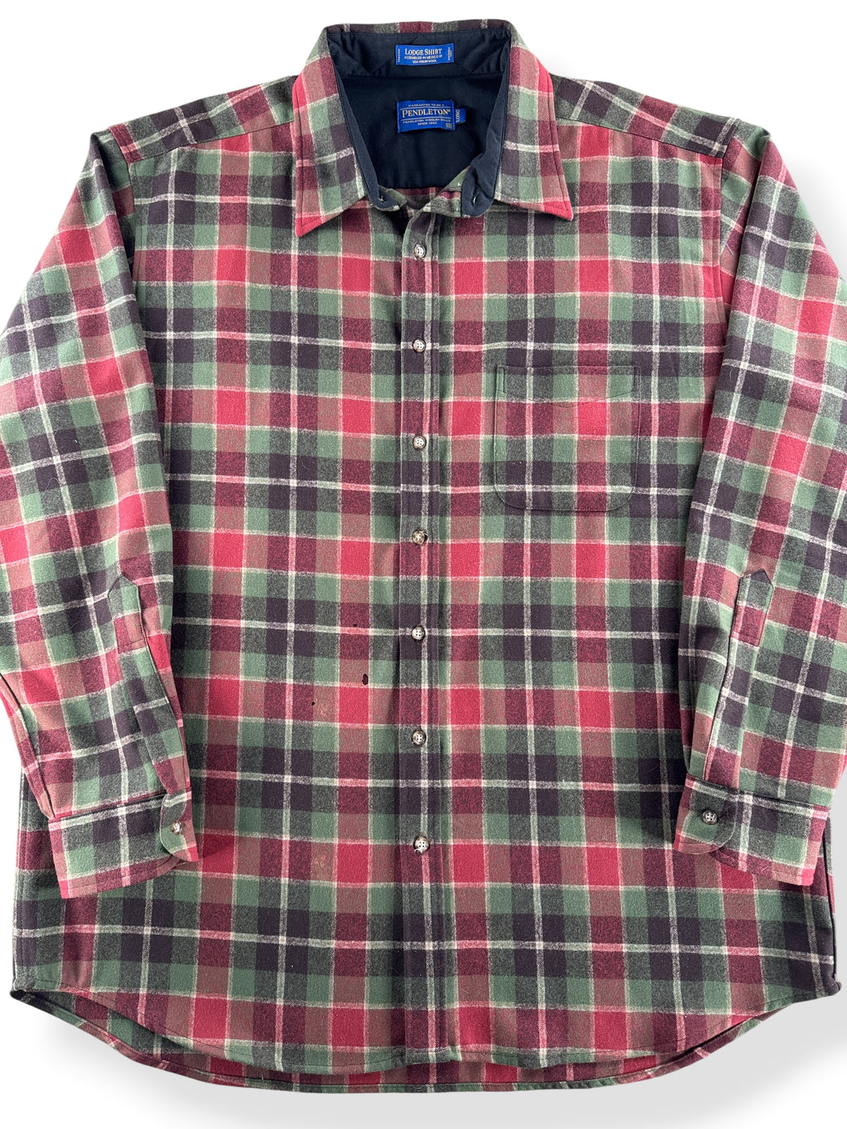 Front Close Up of Pendleton Lodge Shirt SZ XXL Long